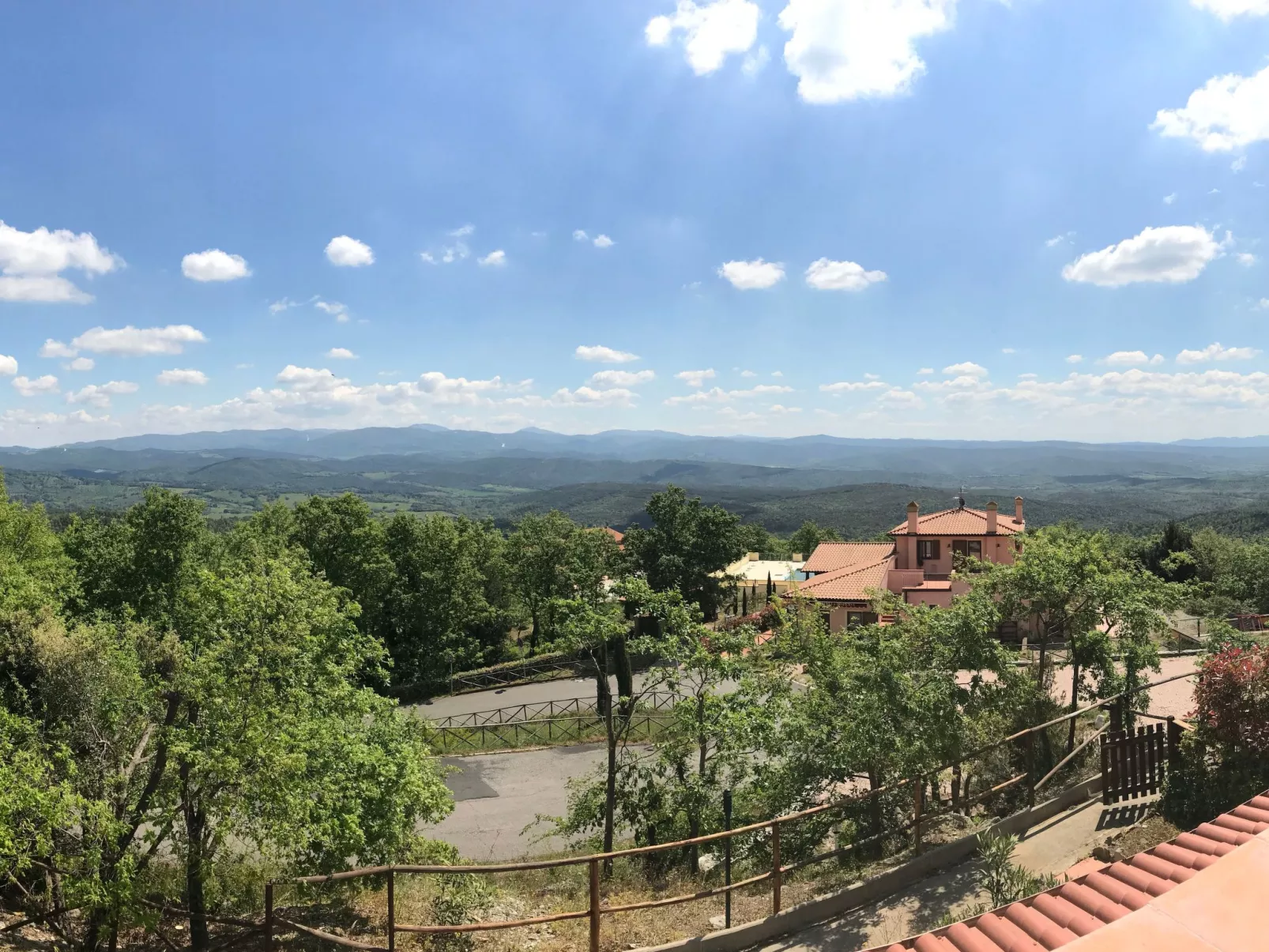 Wohnung 'Eichhörnchen' mit Schwimmbad-Draußen