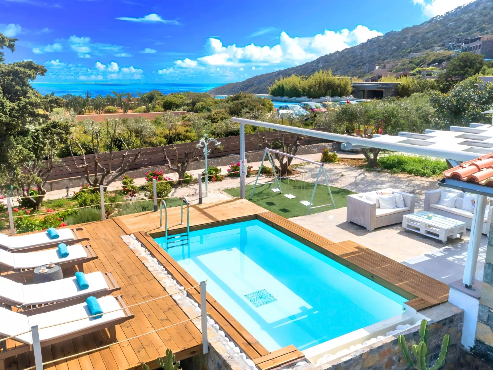 "Cretan Lodge" mit Blick auf das Wasser-Inside