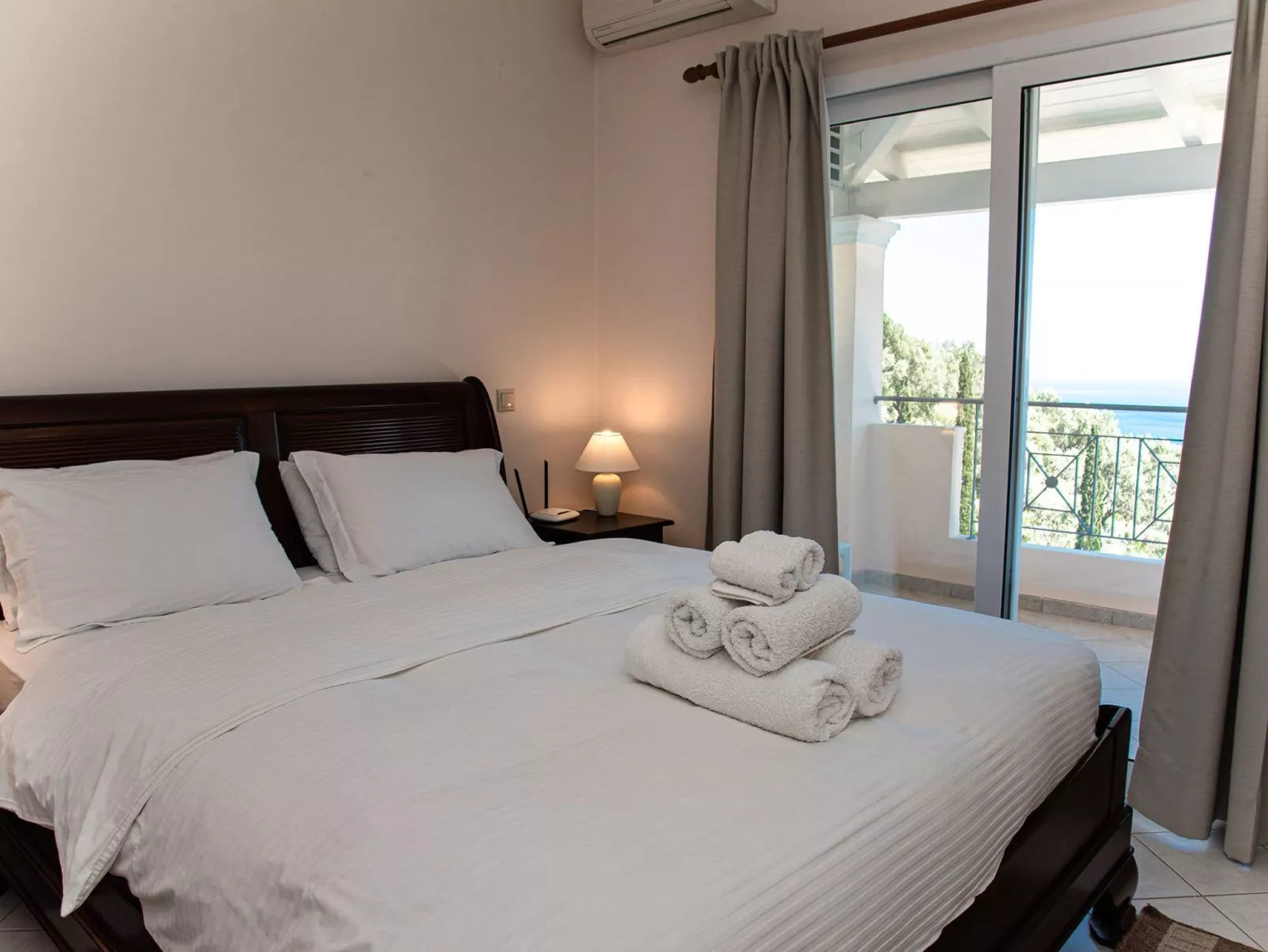 Villa Anthula mit Pool und herrlichem Meerblick-Image-tags.info