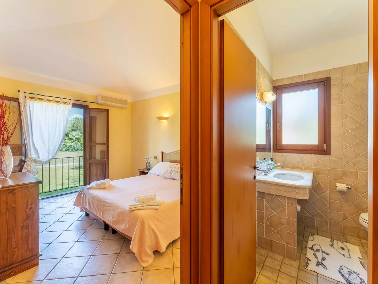 Baia delle Palme-Inside