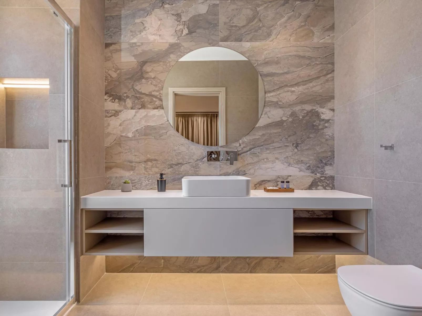 Ferienvilla Azalea mit Schwimmbad-Dedans