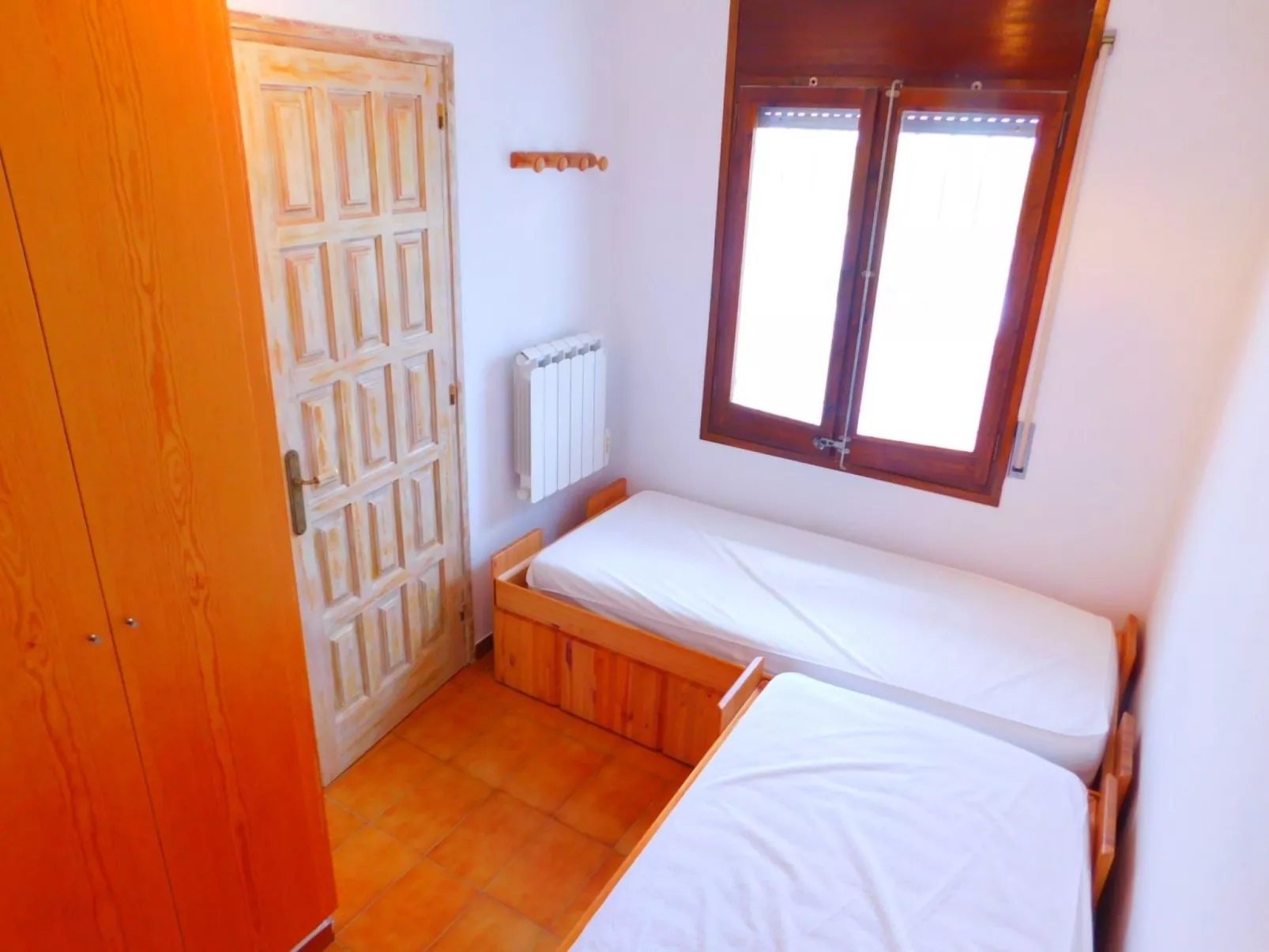 Piso de vacaciones de 2 habitaciones, con amplia terraza y parking en Salatar,-Dedans