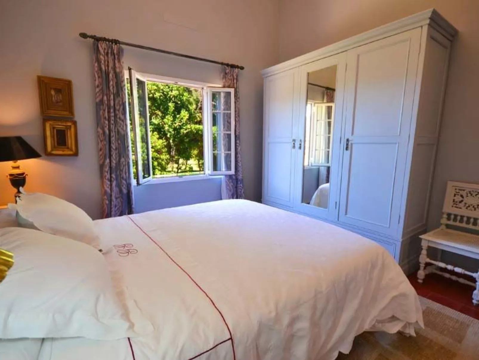 MADROÑAL. M08GC-Inside