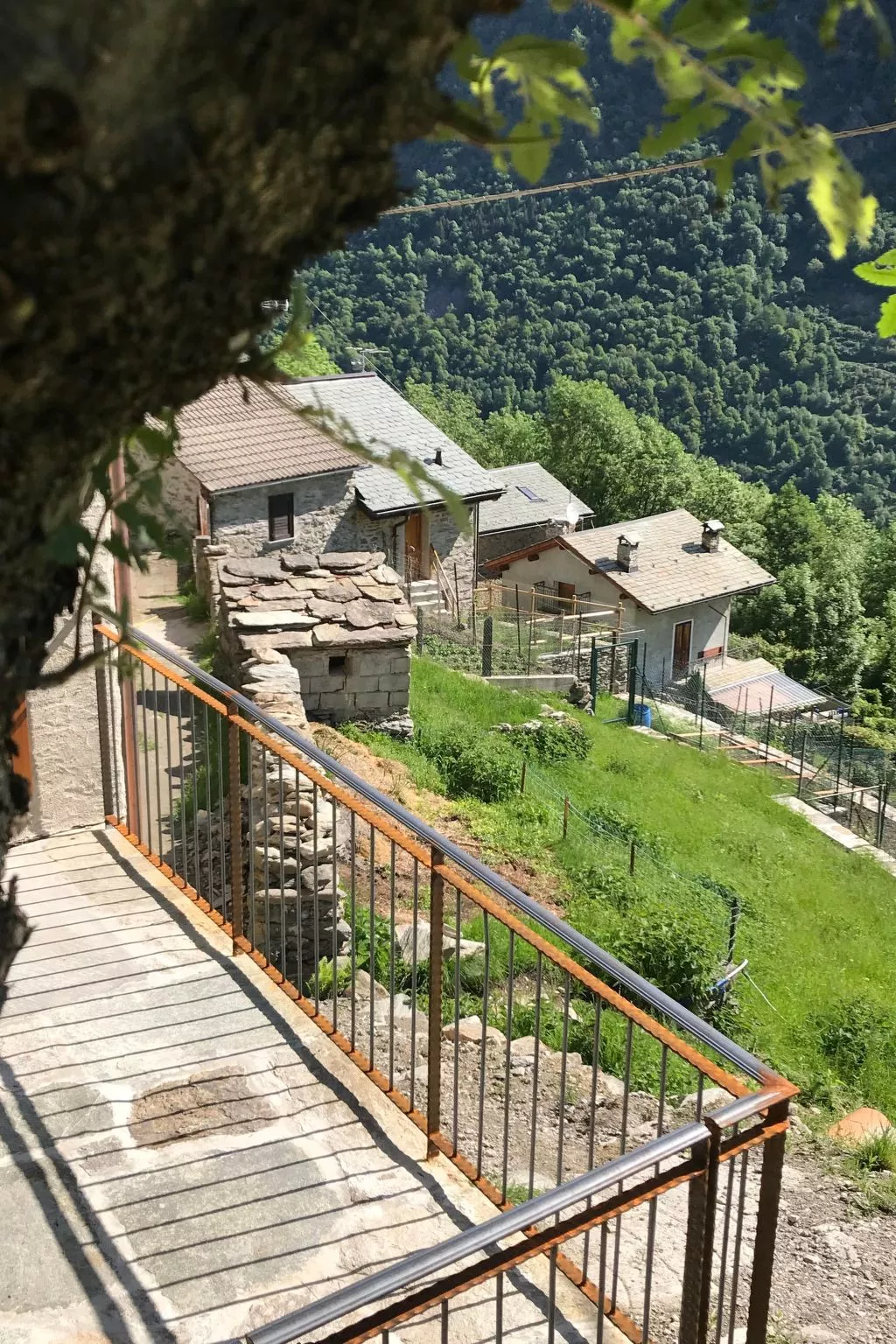 Chalet 'Casa al Pozzo' mit Bergblick-Draußen