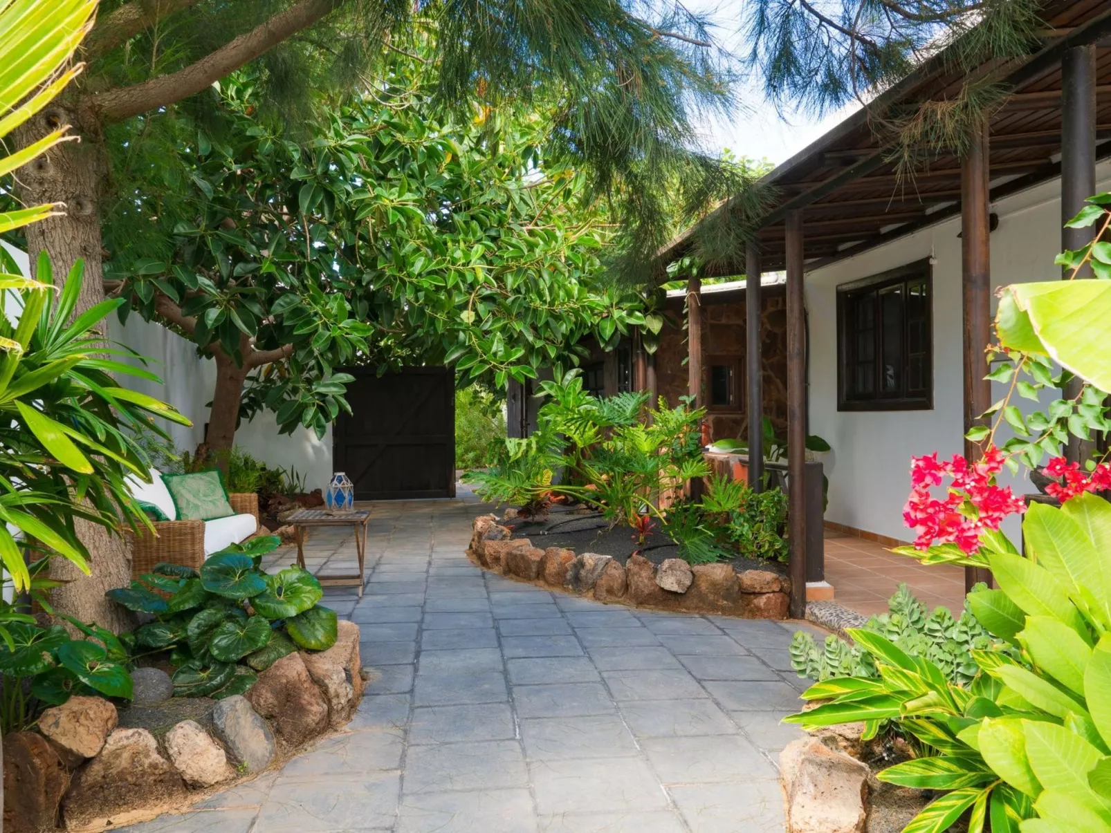 Secret Garden Villa - ländlicher Boutique-Rückzugsort, private tropische Gärten-Outside