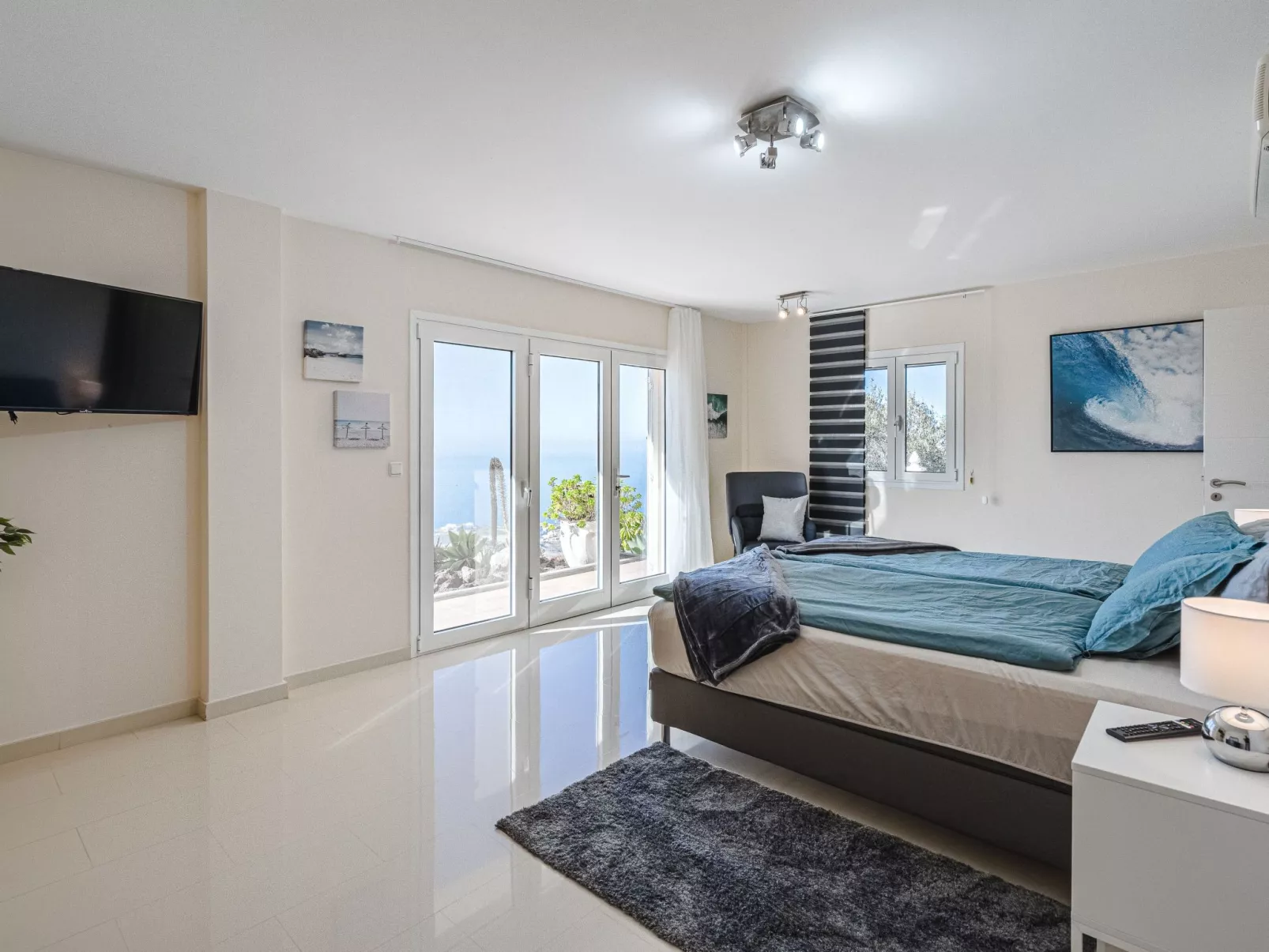 Luxusvilla mit fantastischem Meerblick-Drinnen