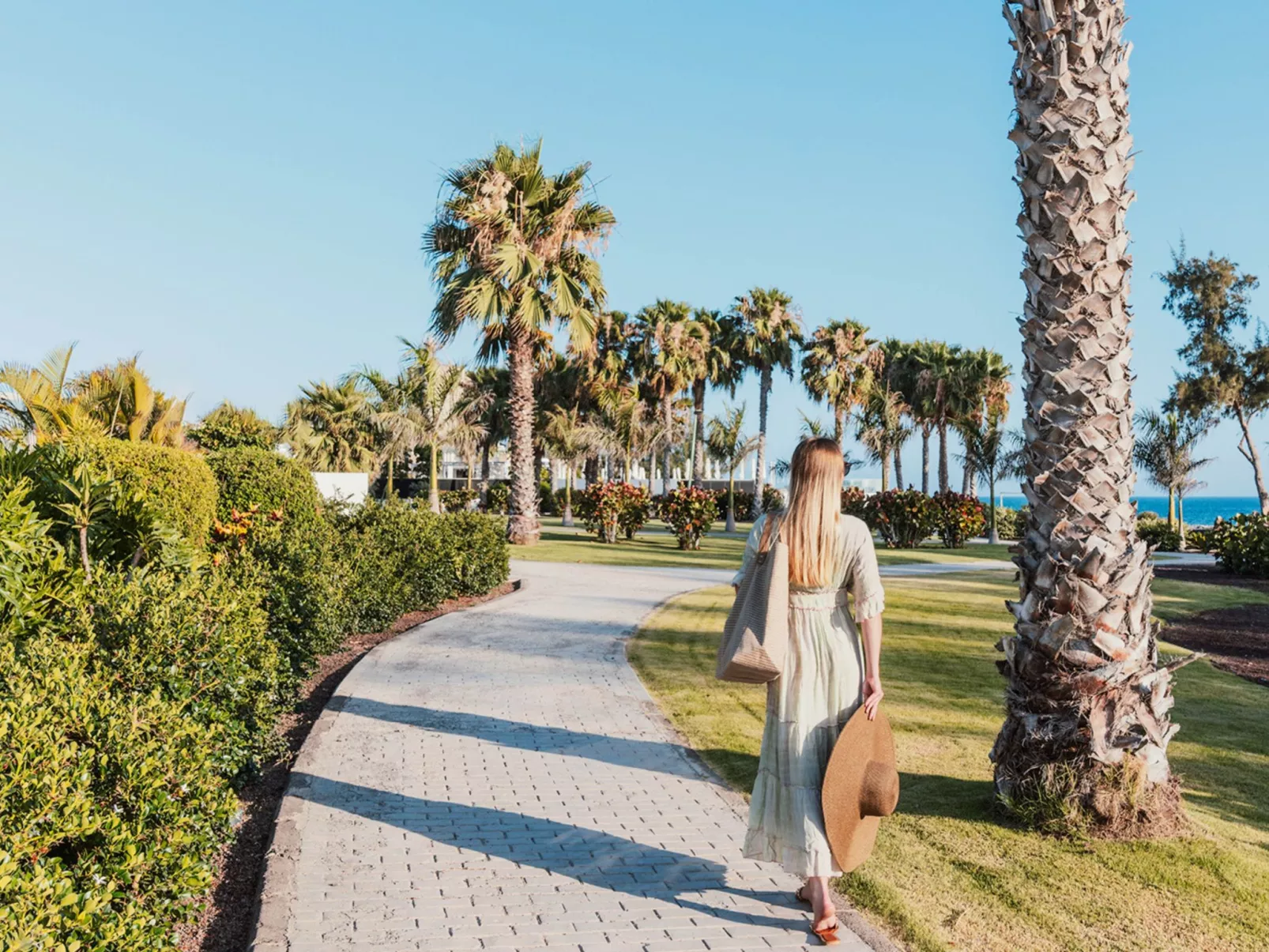 Villa mit Wasserblick-Outside