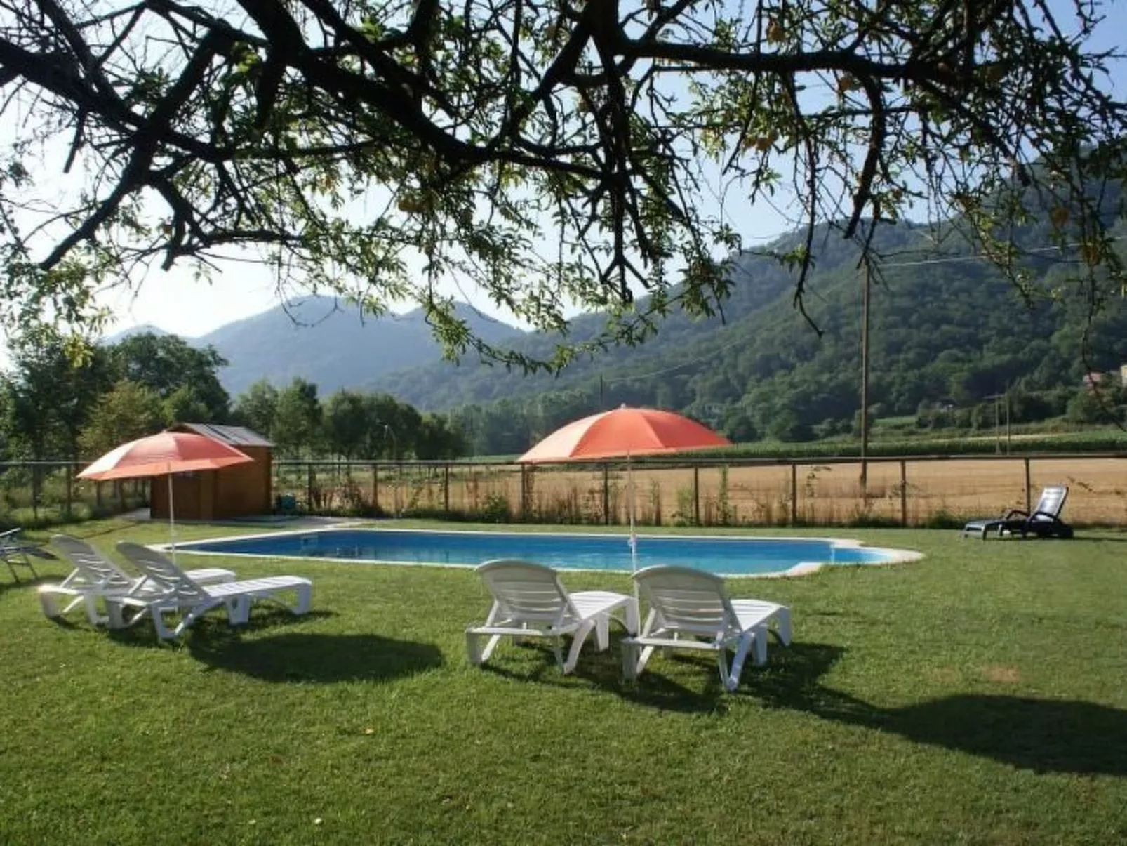 Wohnung El Graner mit großer Fensterfront-Outside