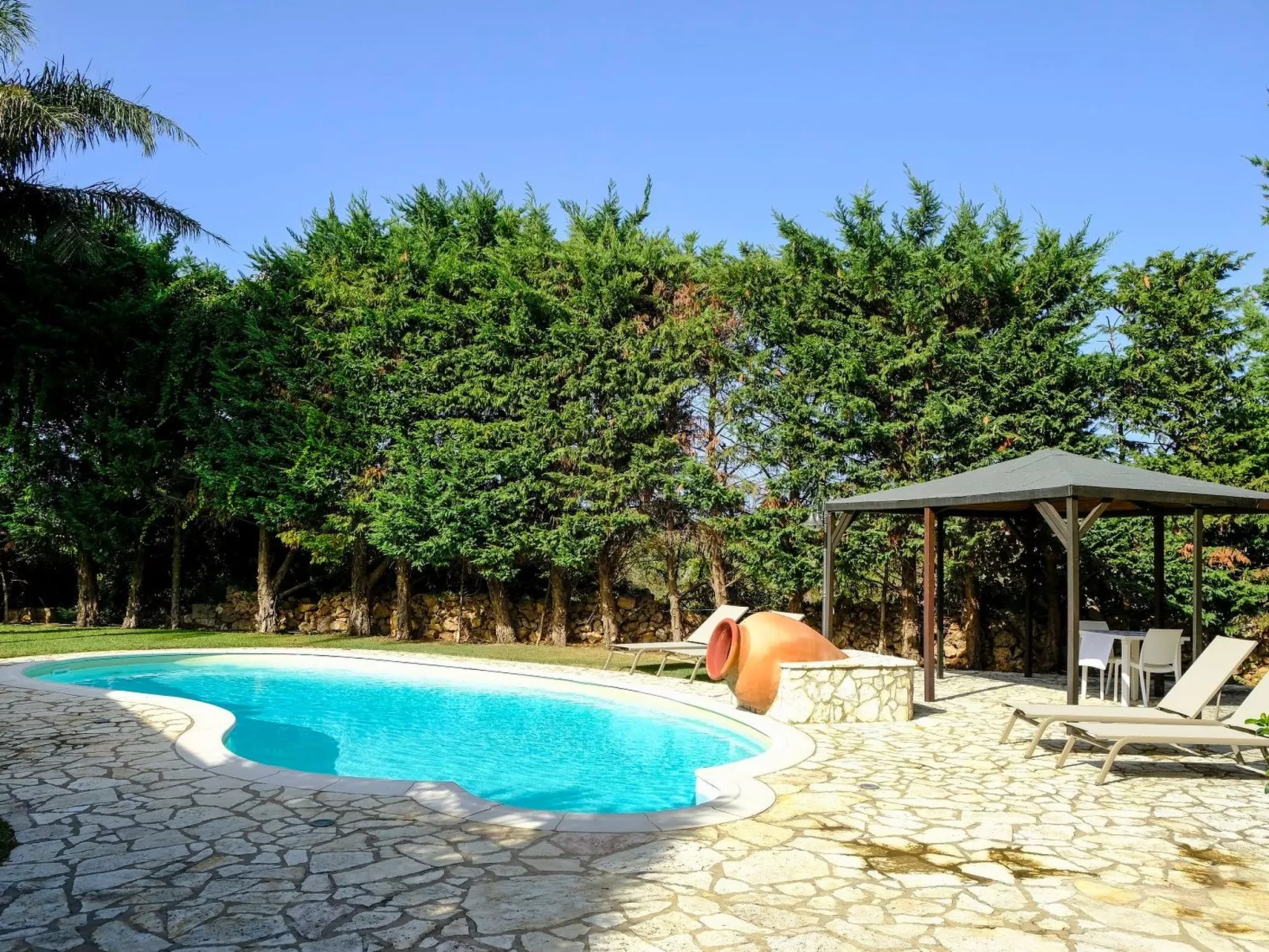 "Carta Fashion" mit eigenem Pool-Image-tags.info