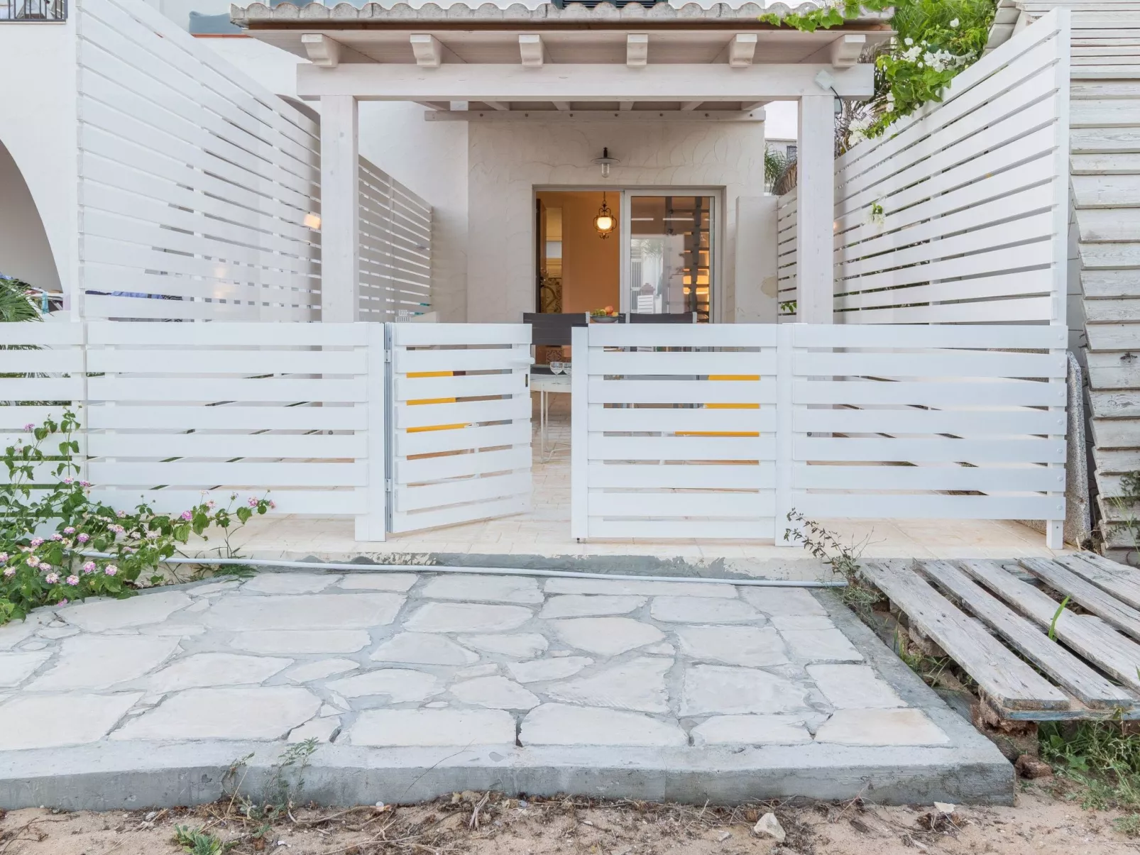 Amarillis, Wohnung am Strand-Image-tags.info