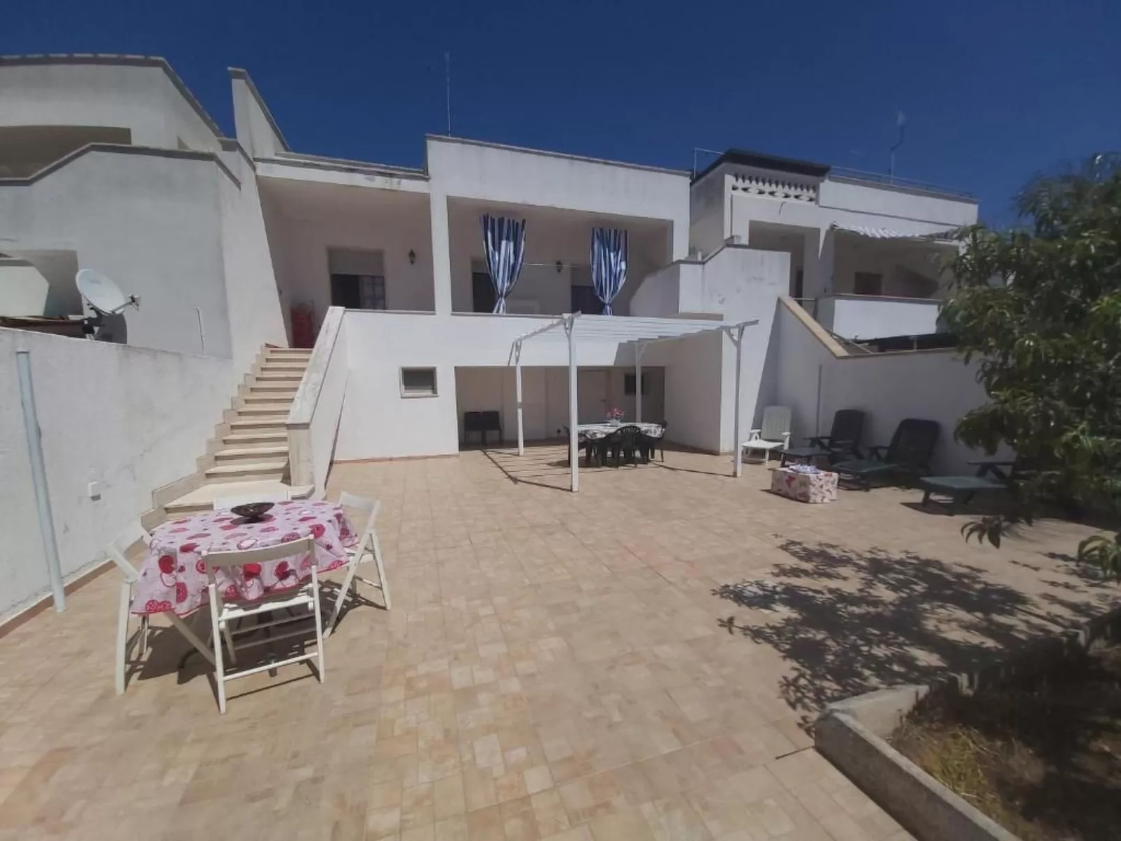 Hübsche kleine Villa in Mancaversa-Outside