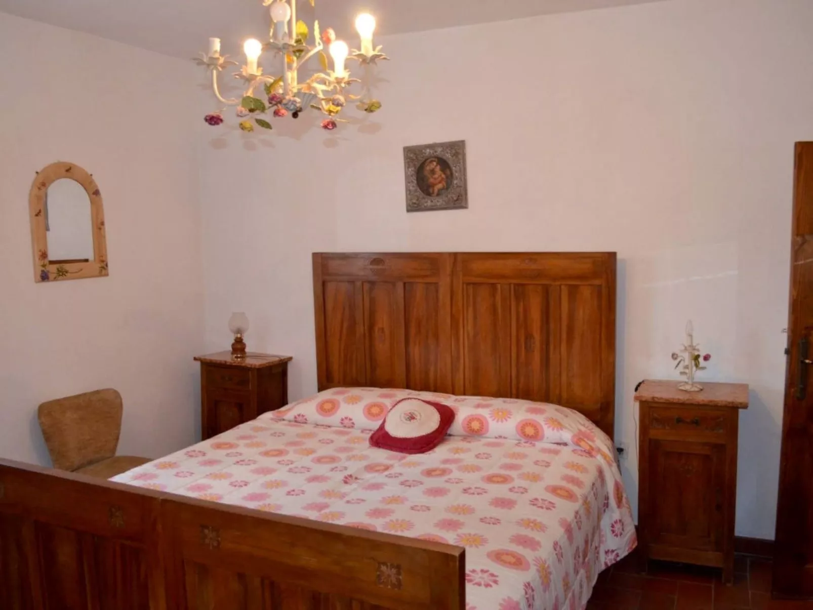 Haus in Marciano mit privatem Parkplatz-Image-tags.info