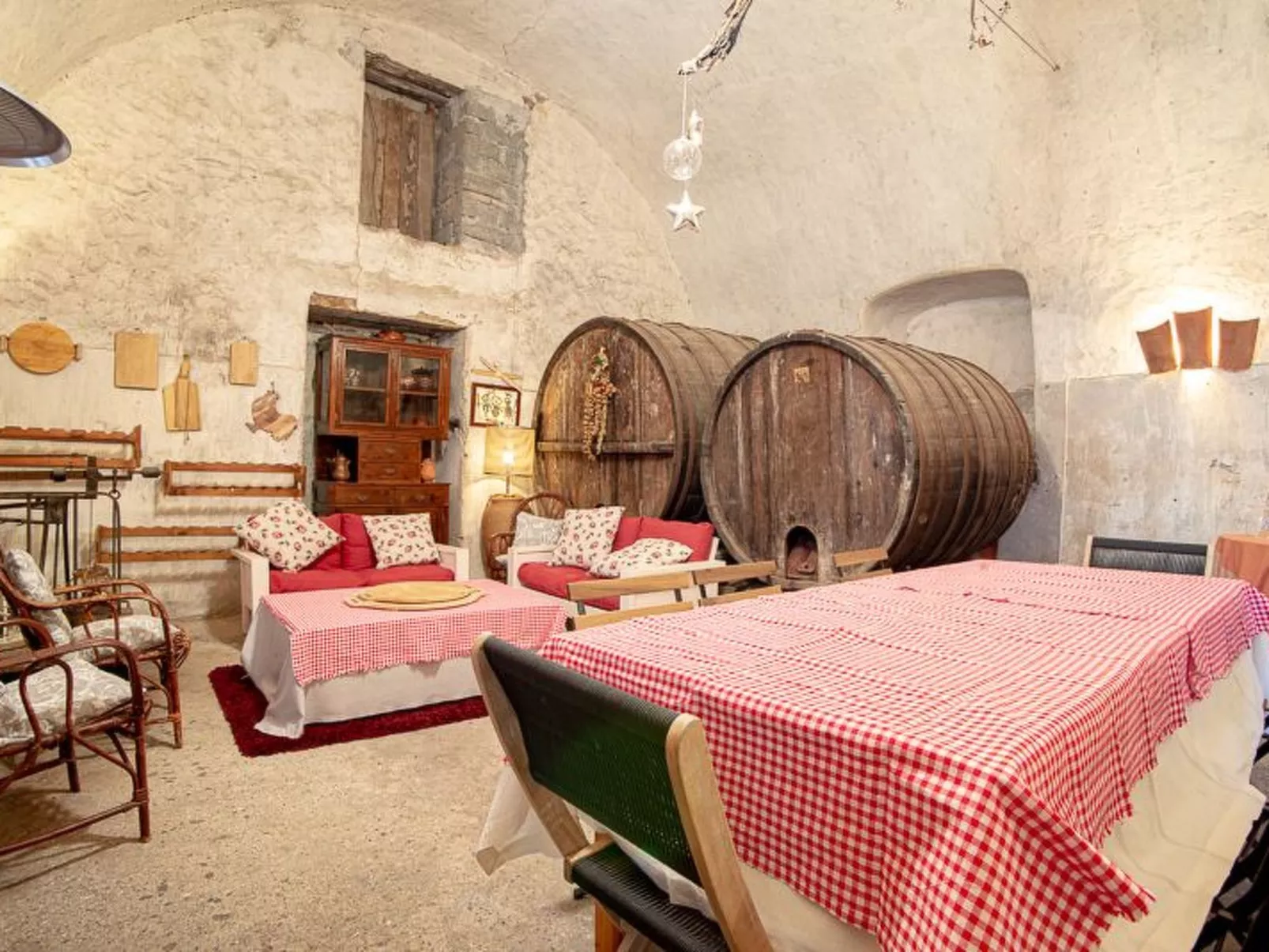 Ferienvilla mit Wasserblick-Dedans