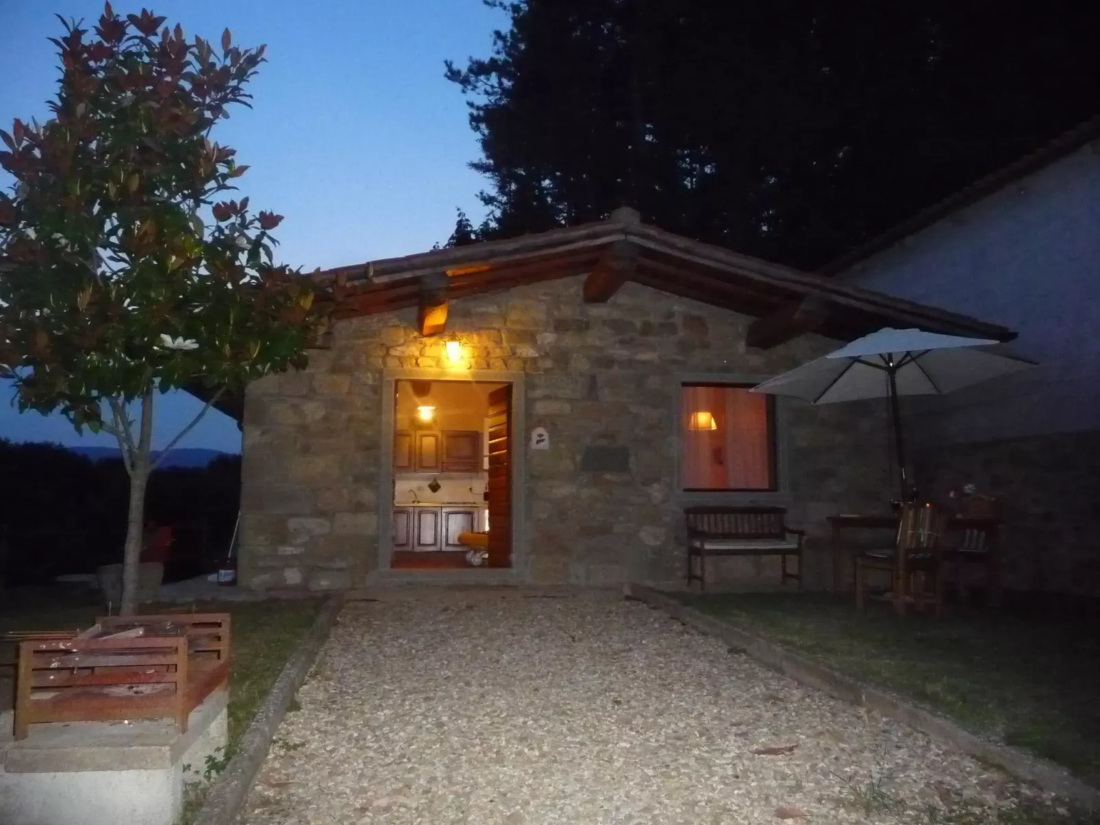 Magnolienhaus mit Pool zwischen Florenz und Arez-Dehors