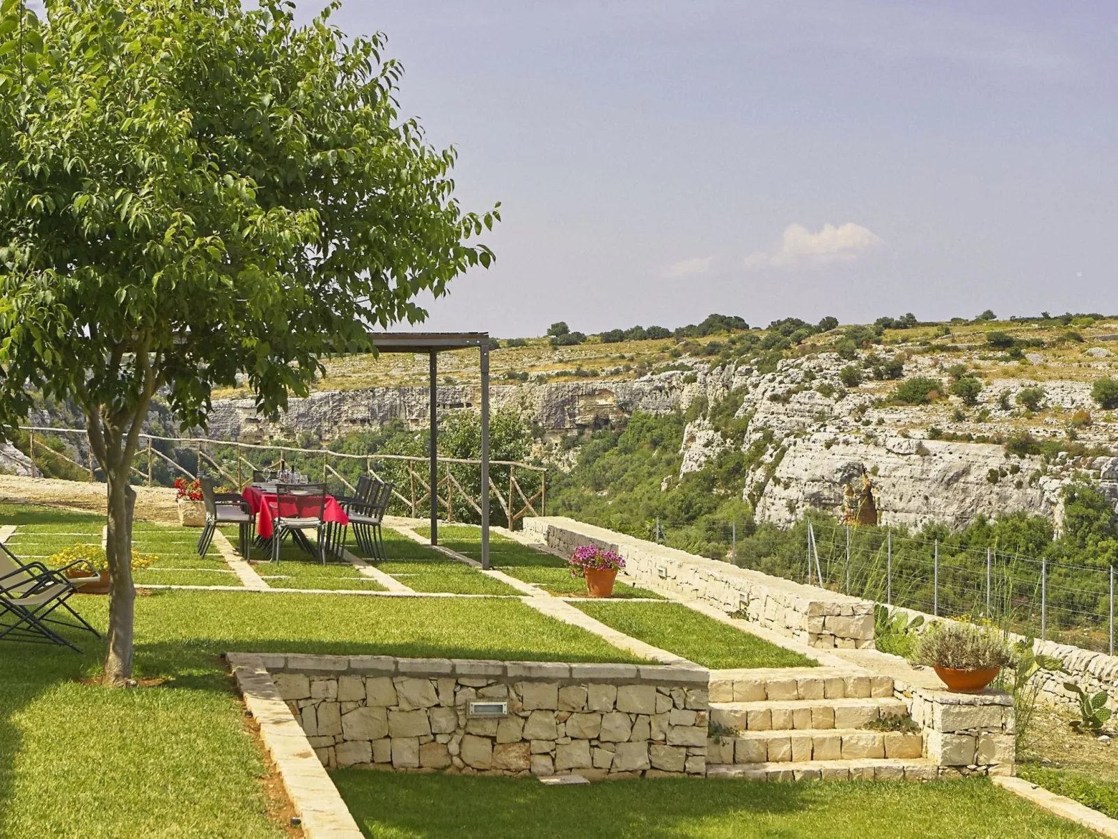 Komfortable Villa Castello - Blick auf Cava d'Ispica-Image-tags.info