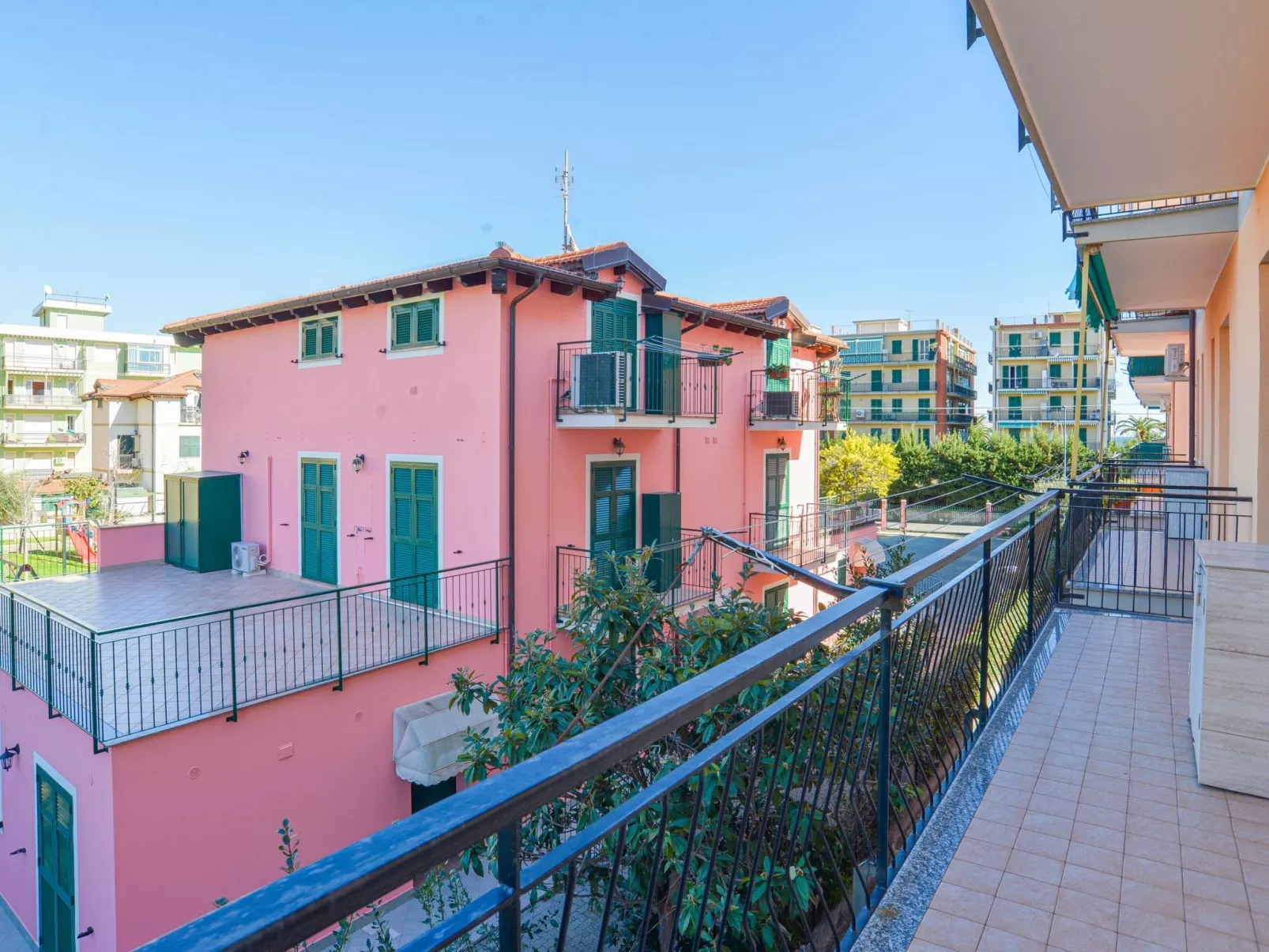 Wohnung d'amare bei Holiday World-Outside