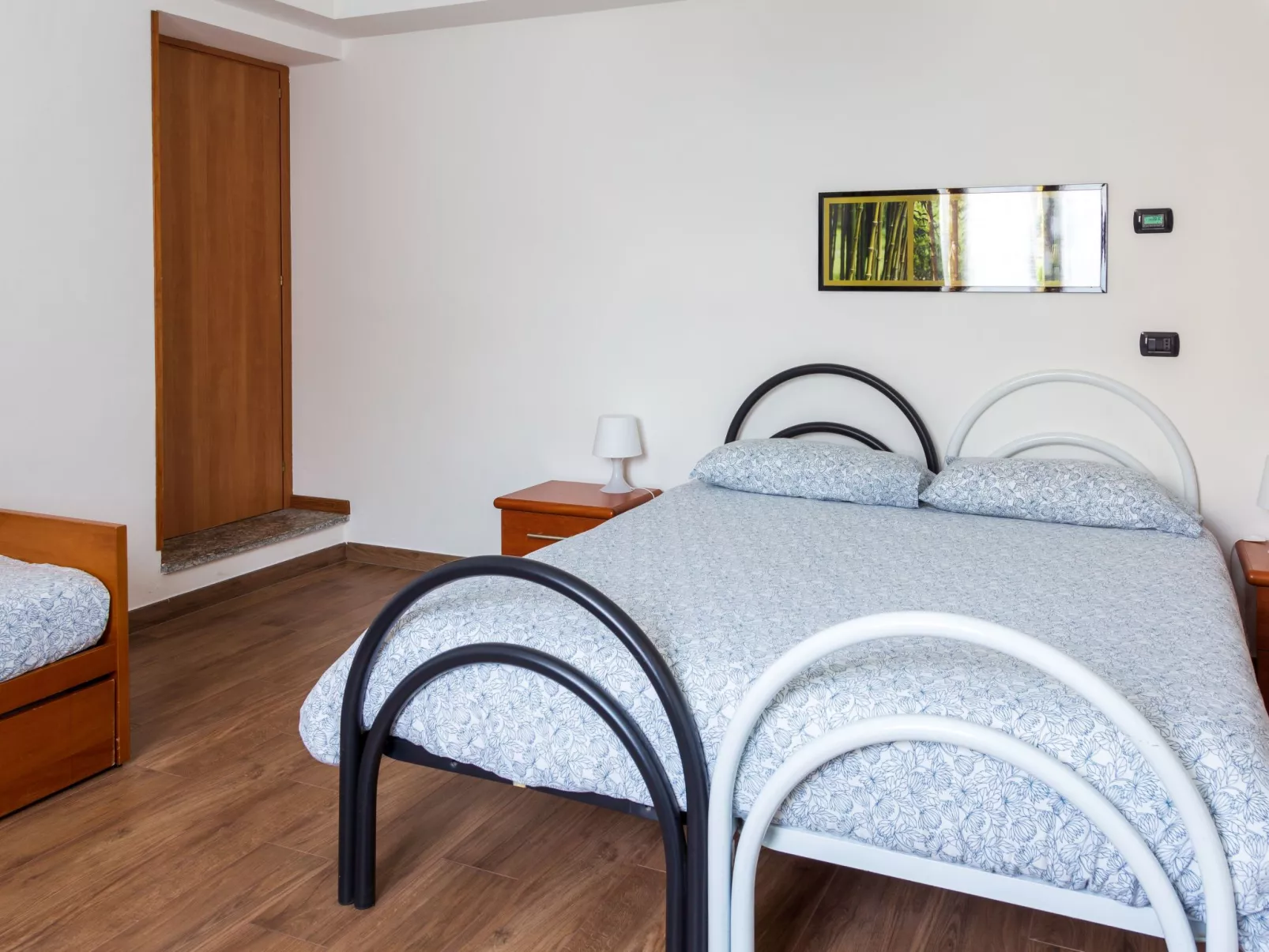 Mit Blick auf den Comer See-Dedans