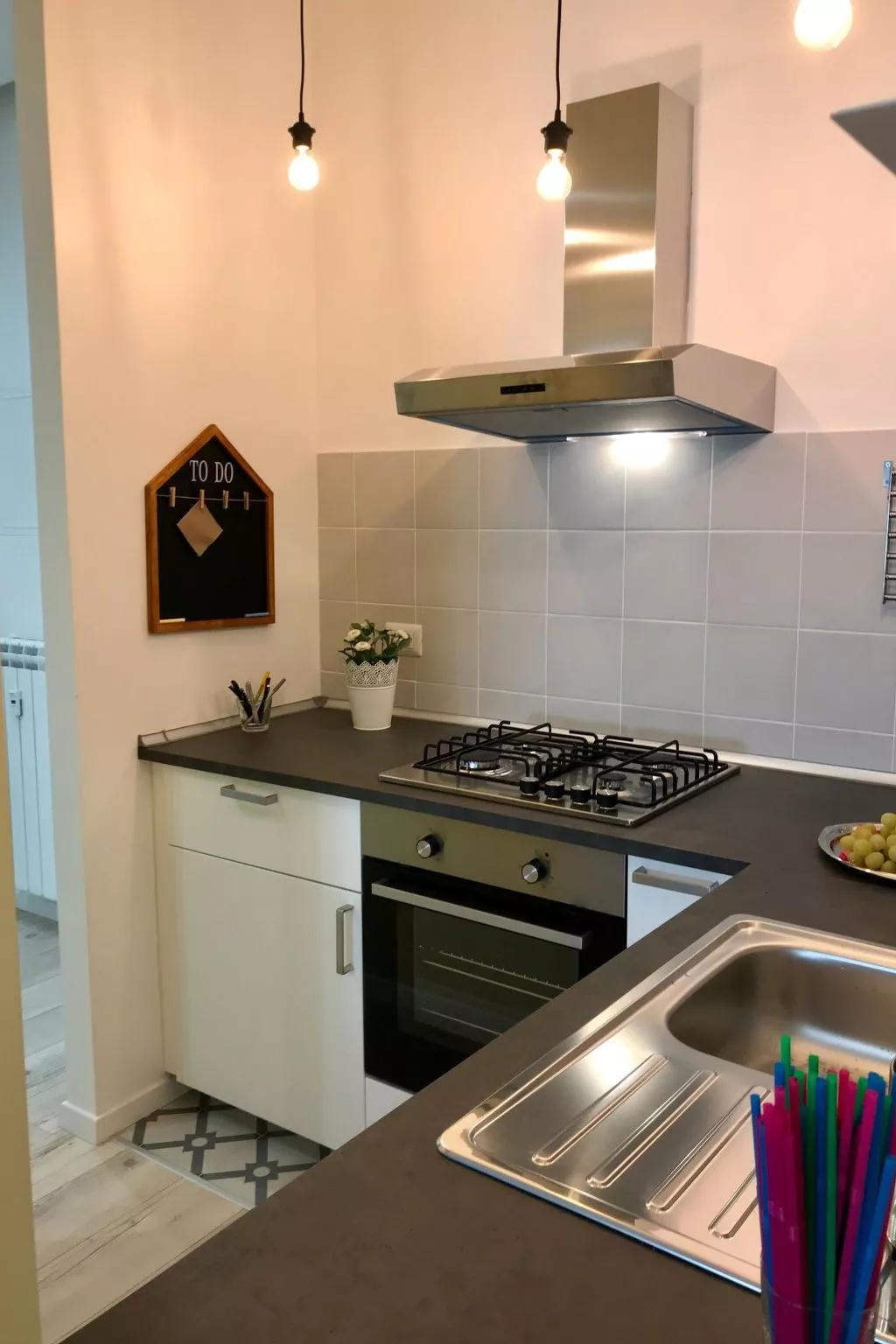 "AzzuRomare-Image-tags.info