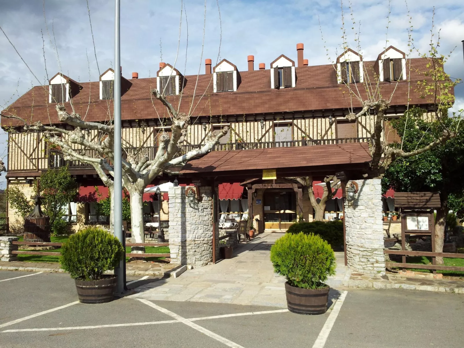 El Mirador del Soto-Outside