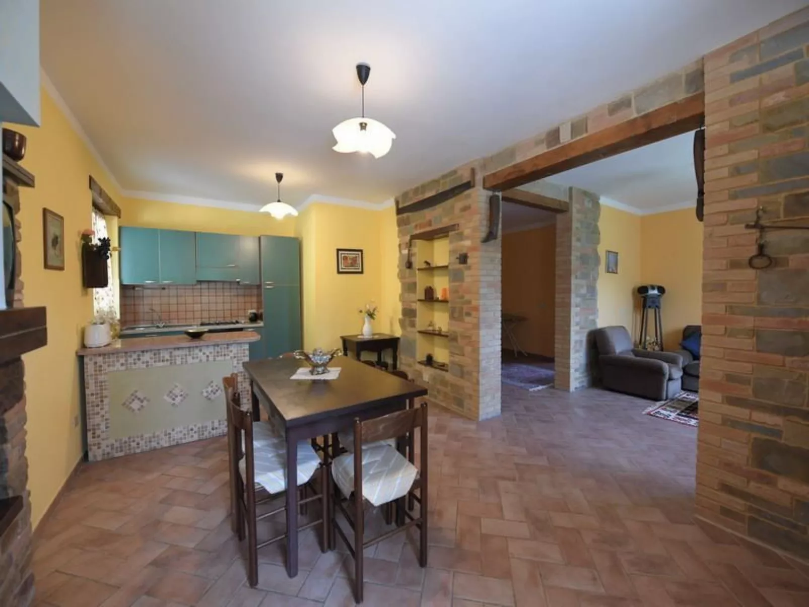 Schönes Ferienhaus in Sarnano mit privatem Pool-Inside