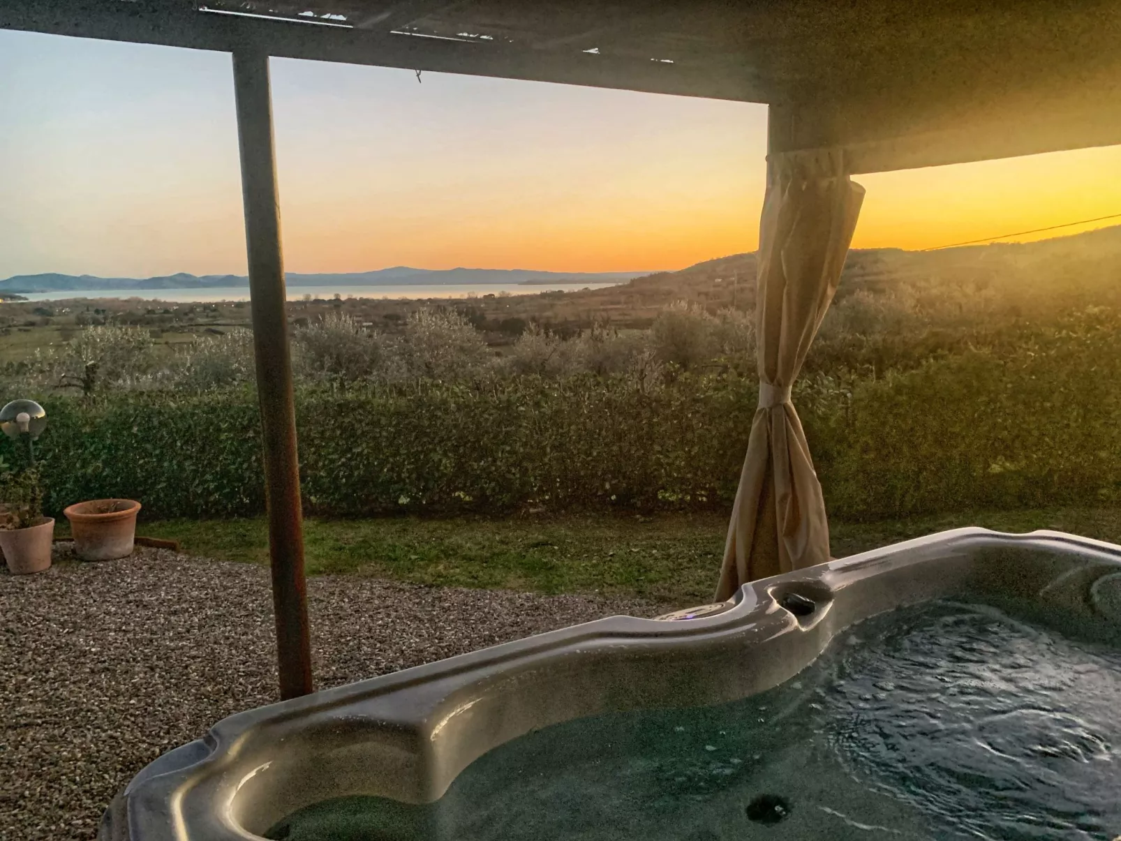 Wohnung 'Romantisches Studio mit Seeblick'-Outside