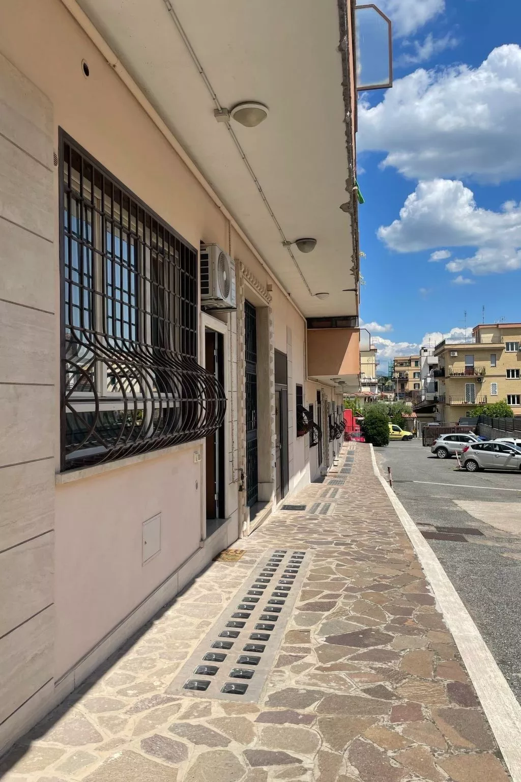 "Momy's Home Rom"-Outside