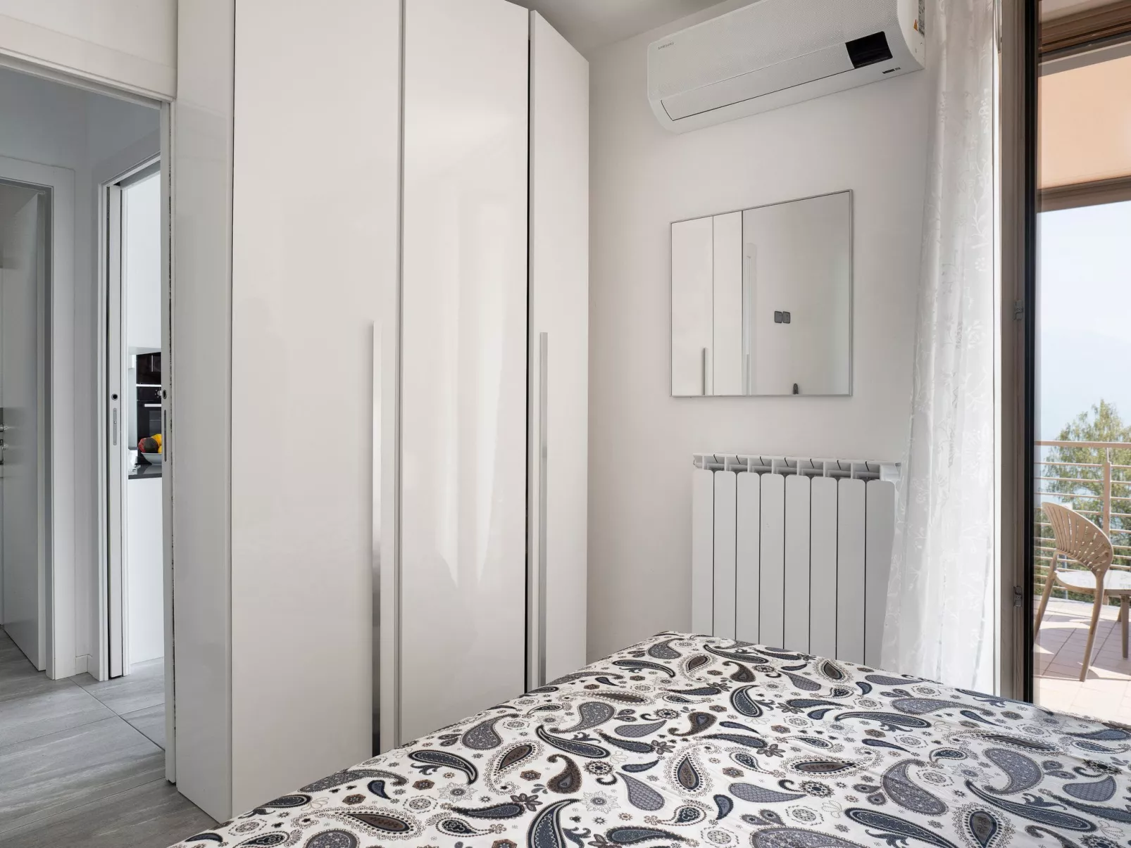 Lights on the Lake Zweizimmerwohnung mit Terrasse und Pool-Inside