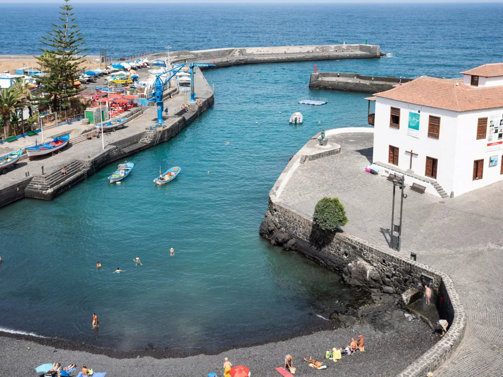 Prime Homes Muelle Studio-Outside