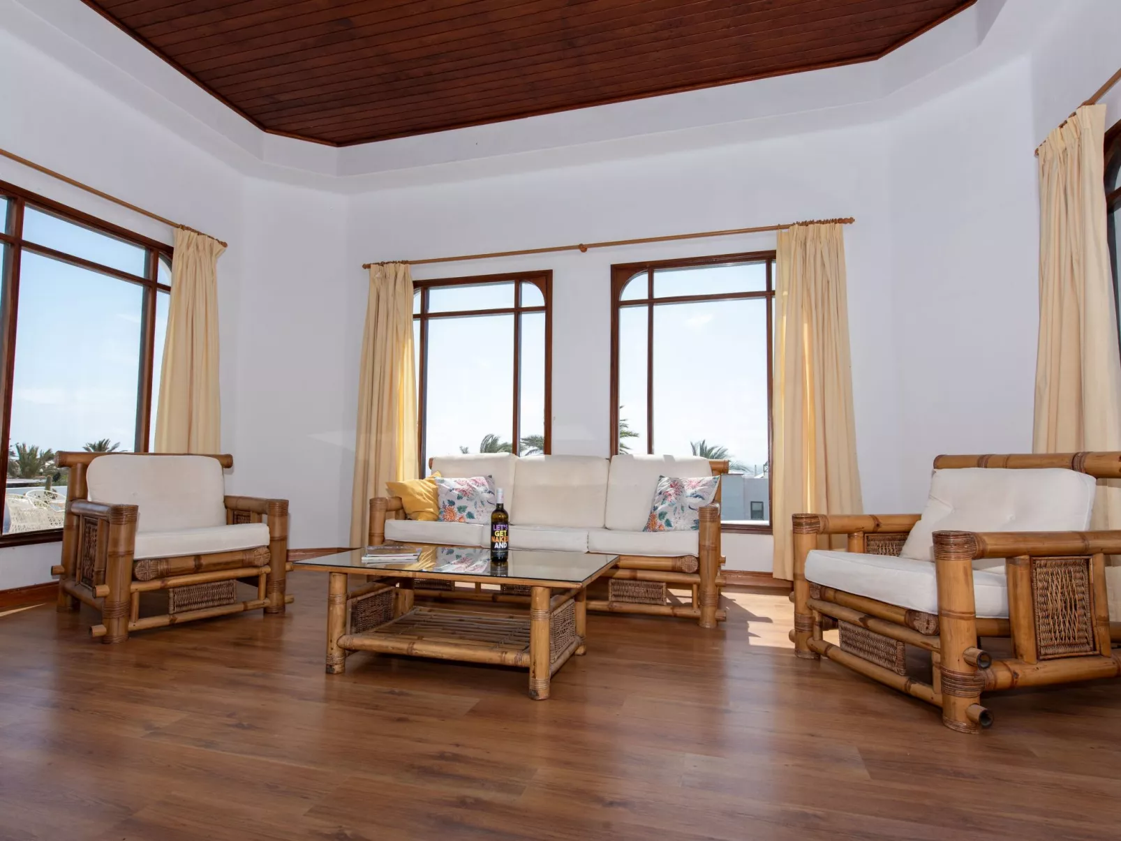 Villa Blanca  1-Inside