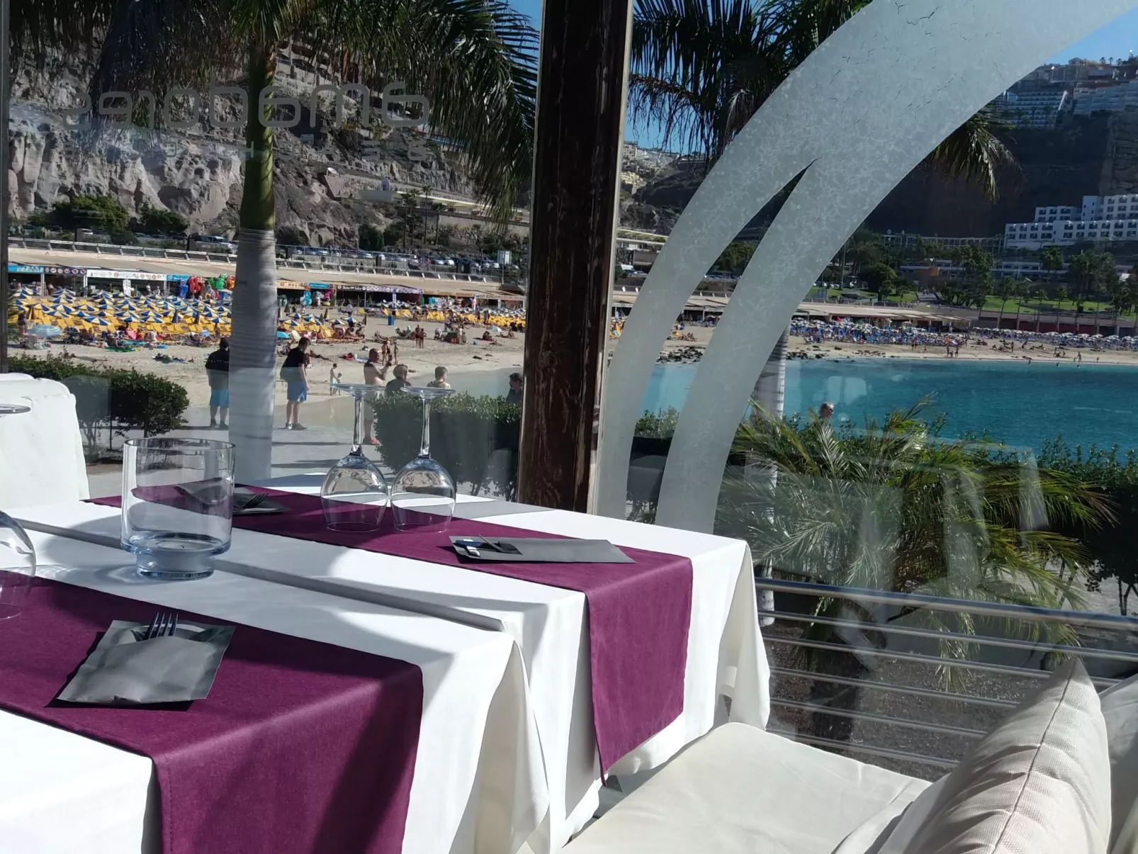 Schöne und romantische Aussichten bei Tag und Nacht-Outside