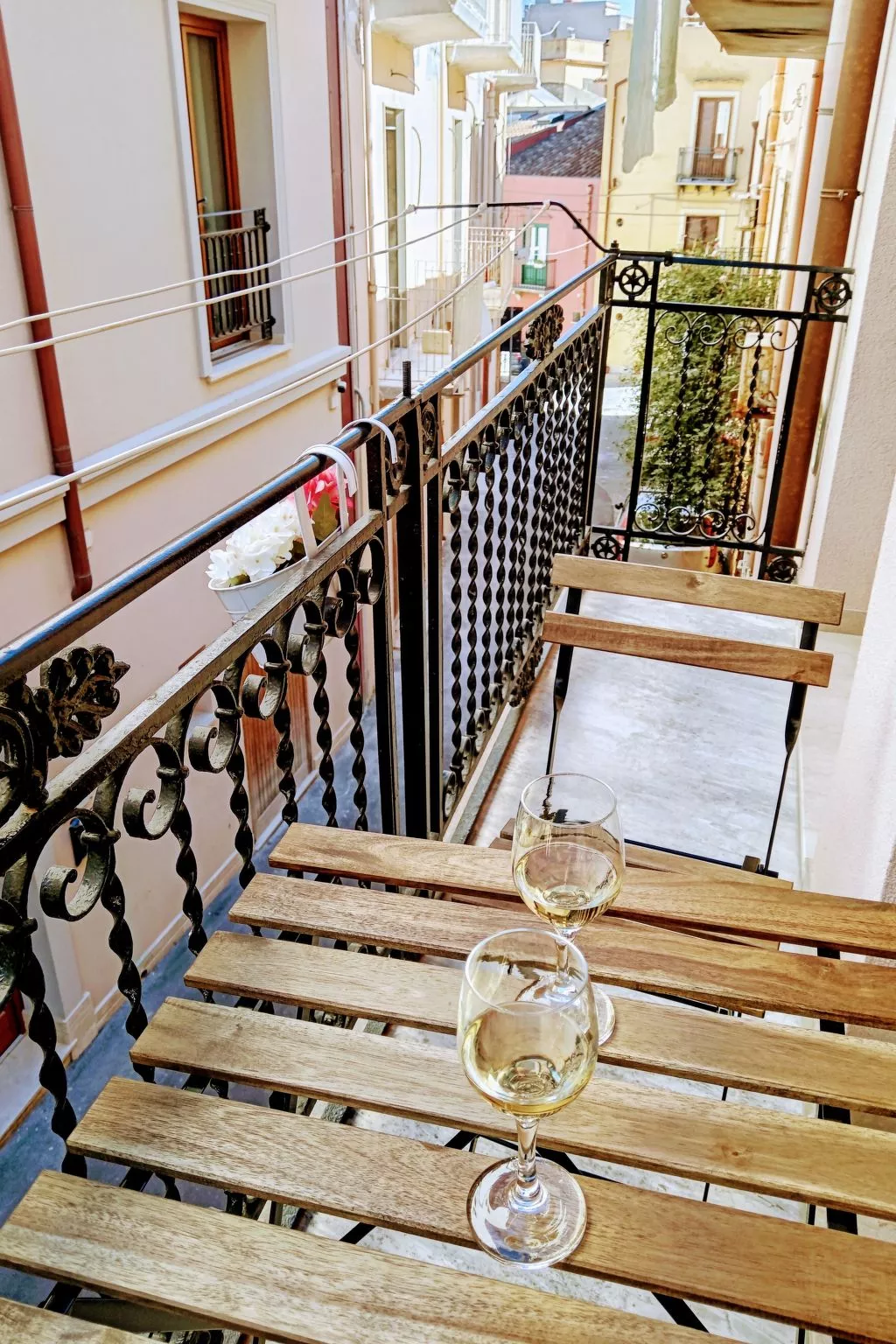 Oikos Design-Ferienwohnung mit Aussicht-Dedans