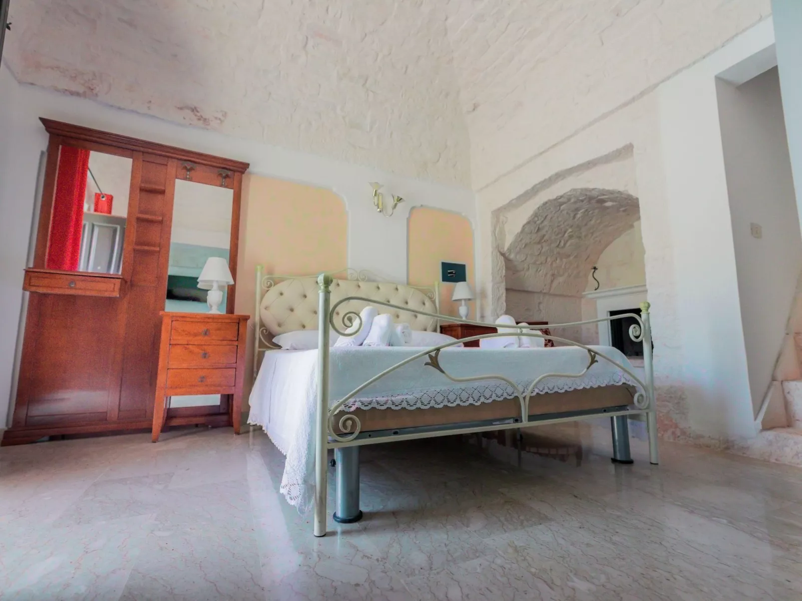 Casal del Borgo 7-Image-tags.info