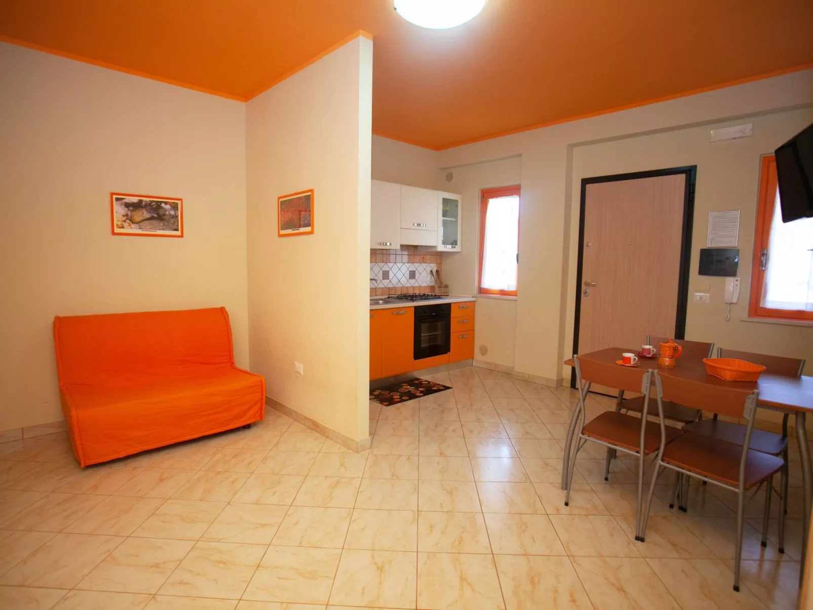 Komfortwohnung mit Garten - 70 m vom Meer entfernt-Inside