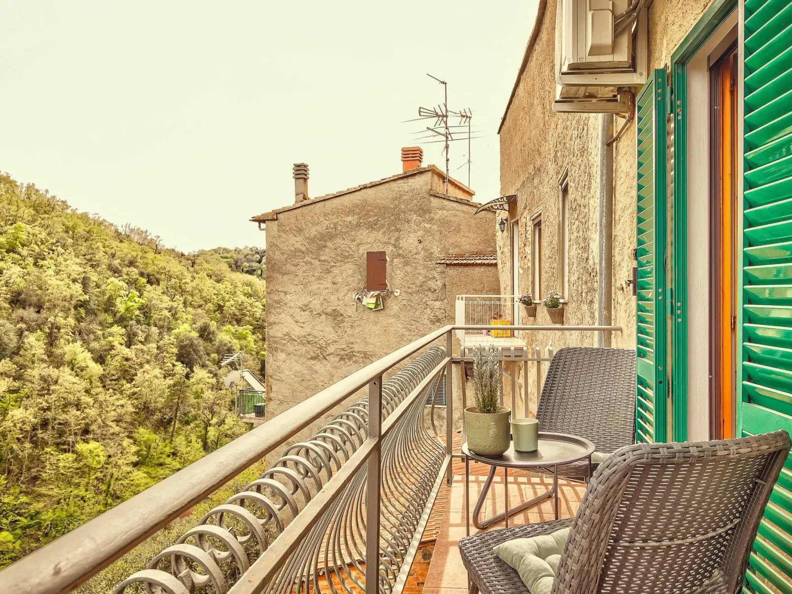 Charmante toskanische Wohnung mit Balkon und Blick.-Outside