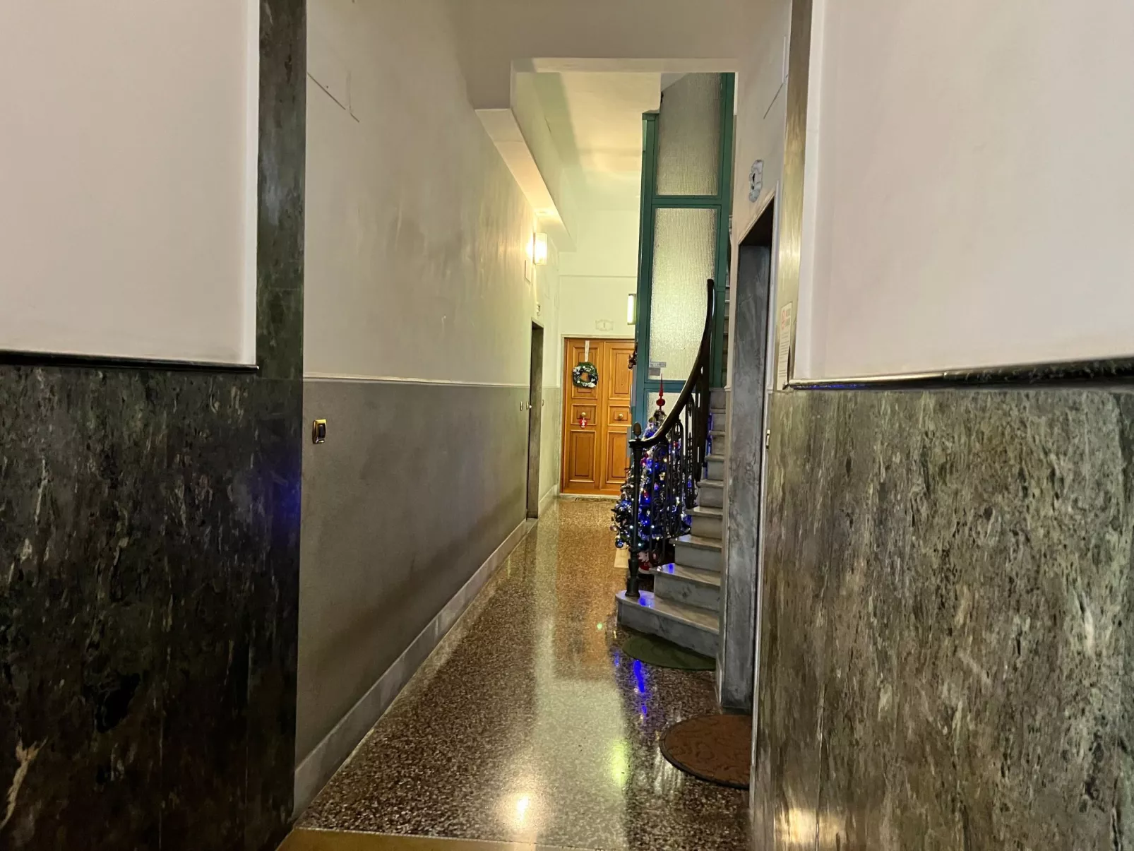 San Martino' Studio mit Terrasse-Drinnen