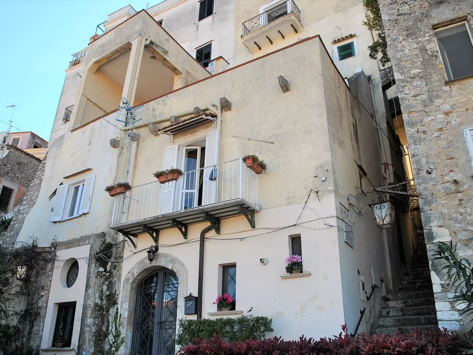 Domhaus mit Blick auf den Golf von Gaeta-Dehors