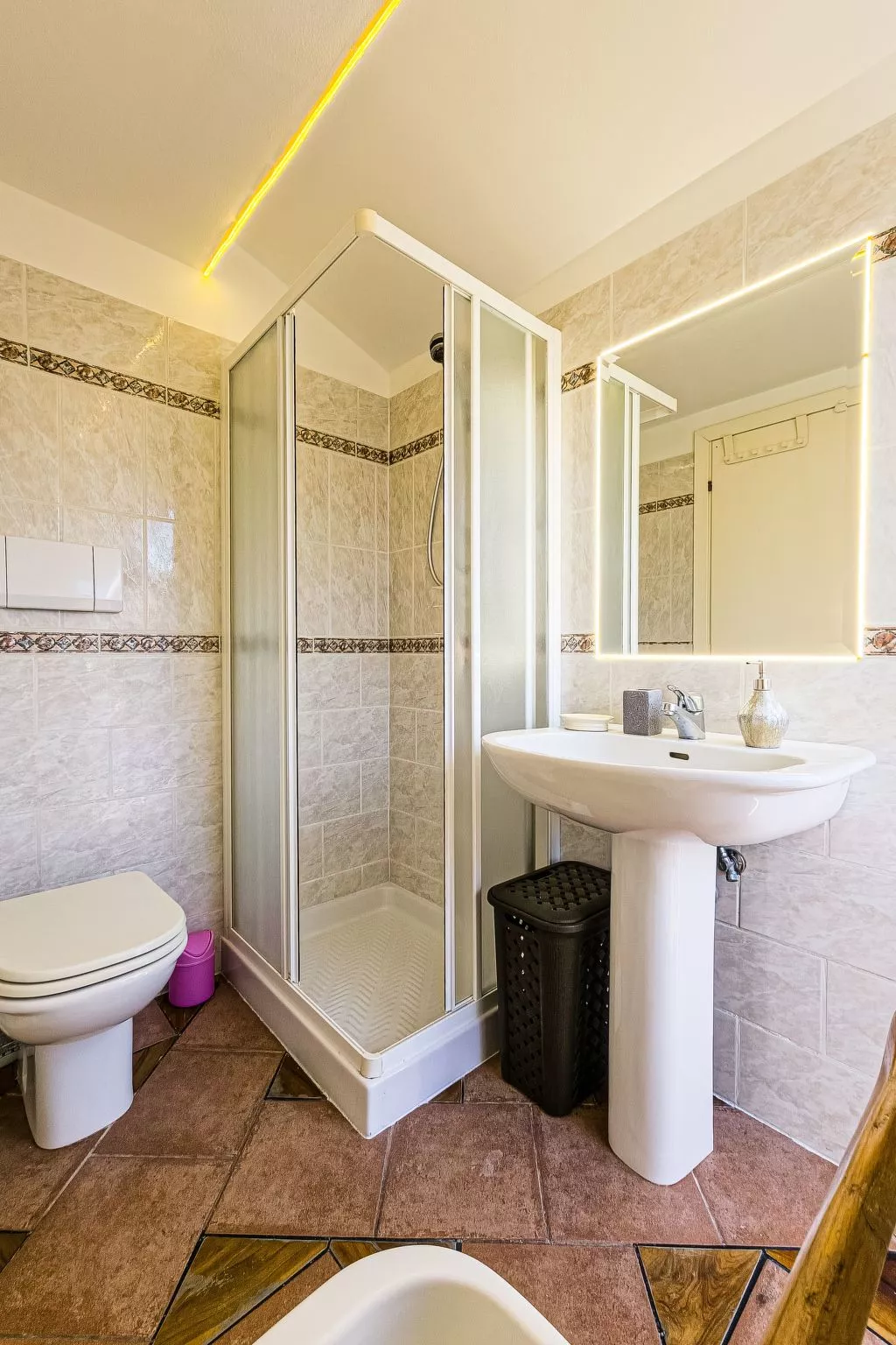 Strategisches Mikrohaus zwischen Cinque Terre und Portofino-Inside