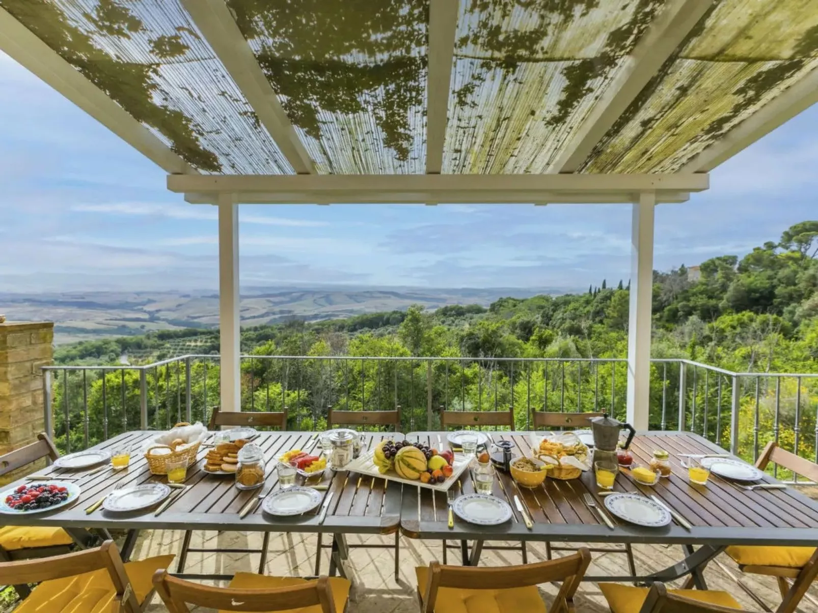 Vier-Zimmer-Wohnung 2 Bäder mit Schwimmbad zur alleinigen Nutzung-Draußen