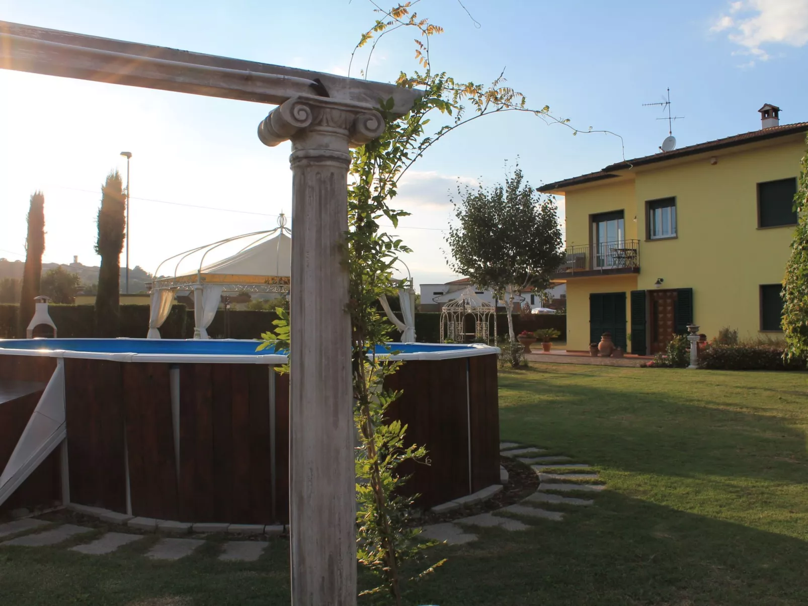 La Valinfiore Charmante Wohnung mit Pool-Dehors