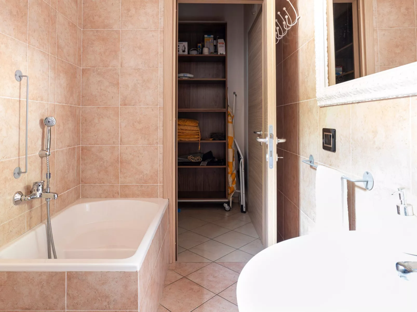 'La Villetta' mit Schwimmbad-Drinnen