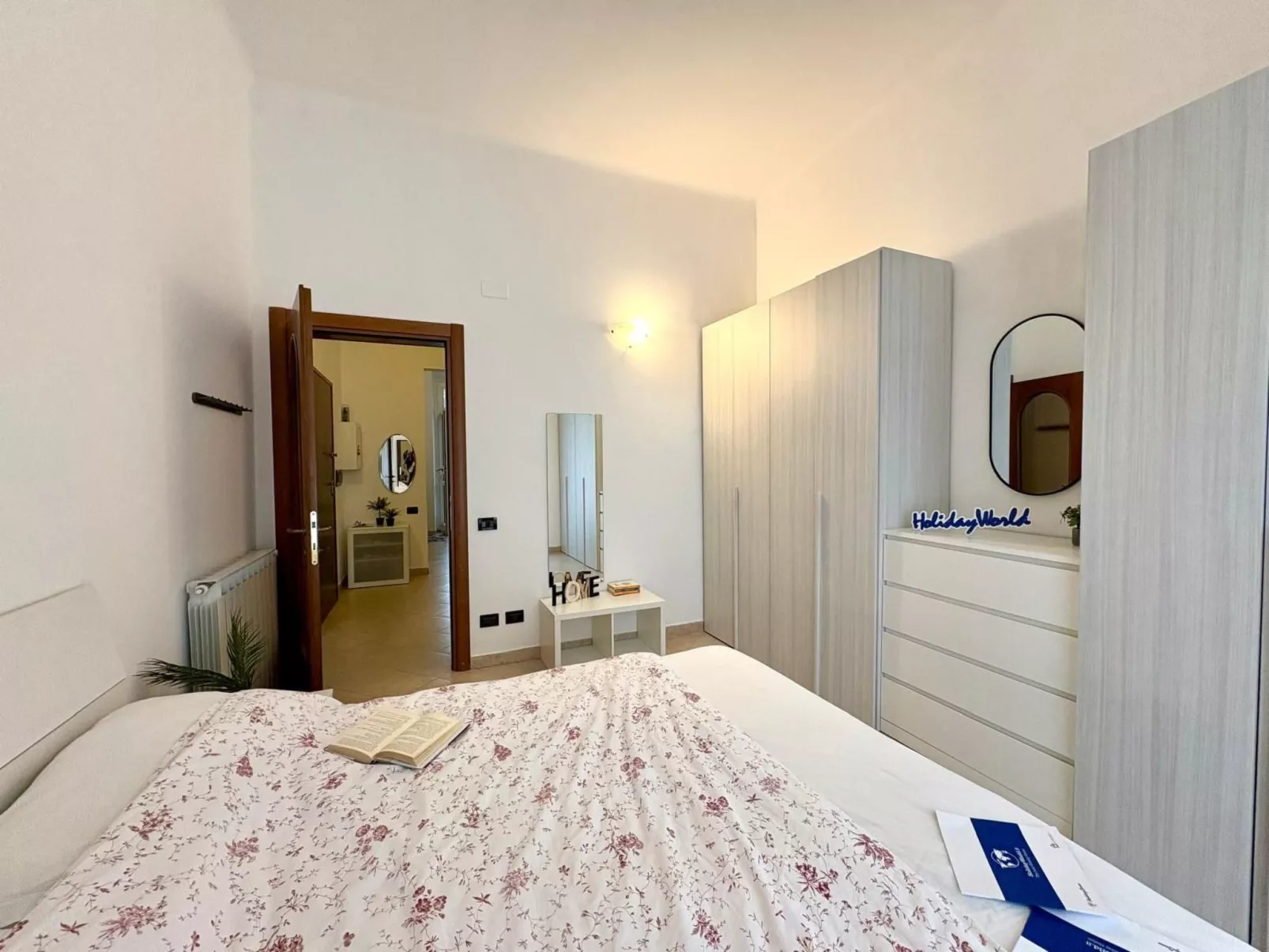 Lichter am Meer bei Holiday World-Drinnen