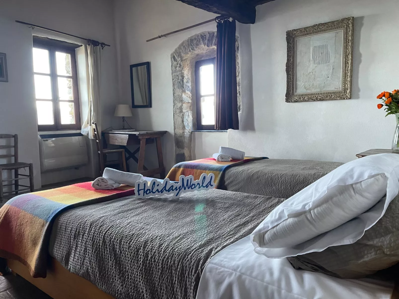 Retreat with a  View by Holiday World-Dedans