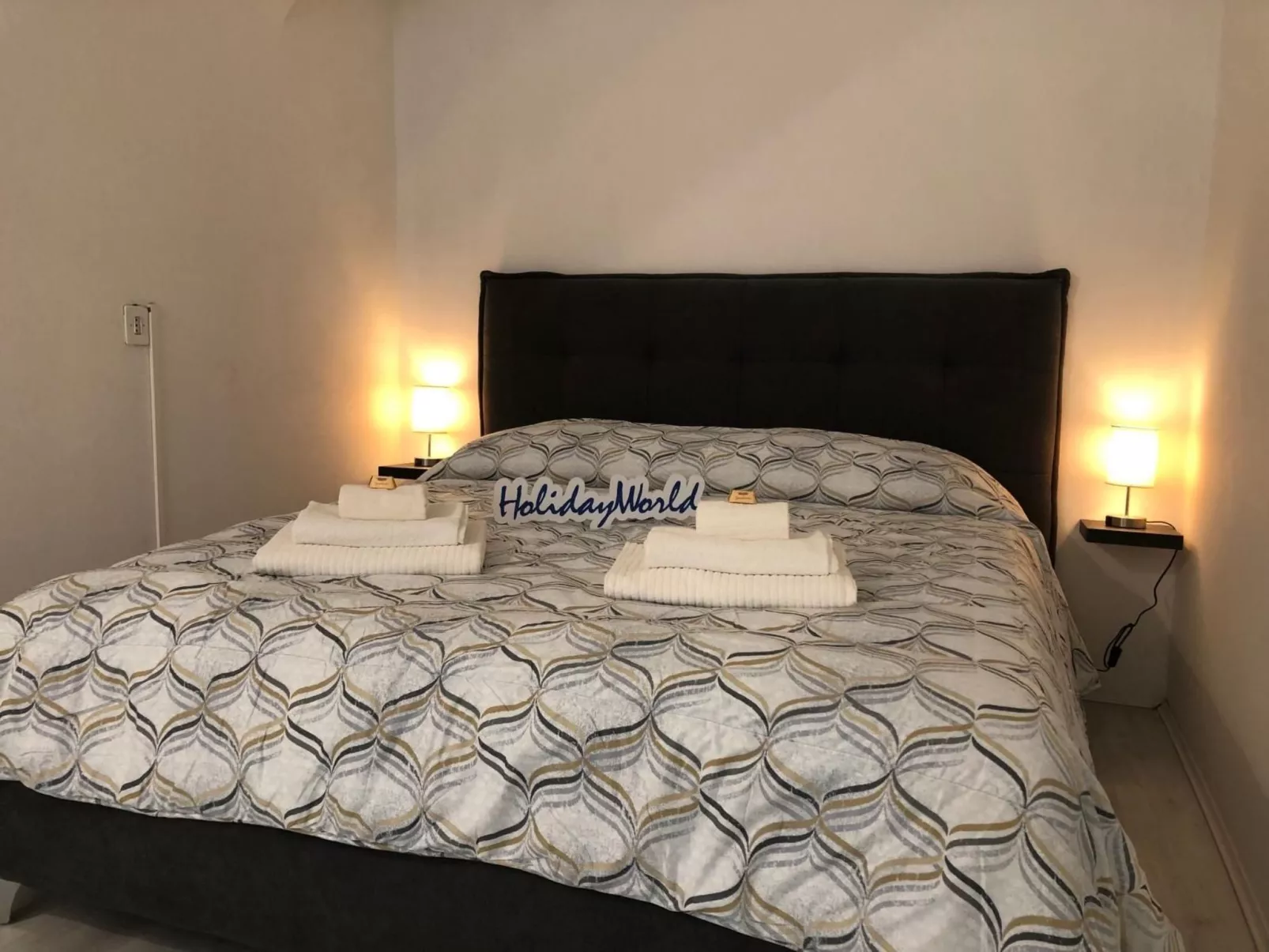 House Vincent by Holiday World-Dedans