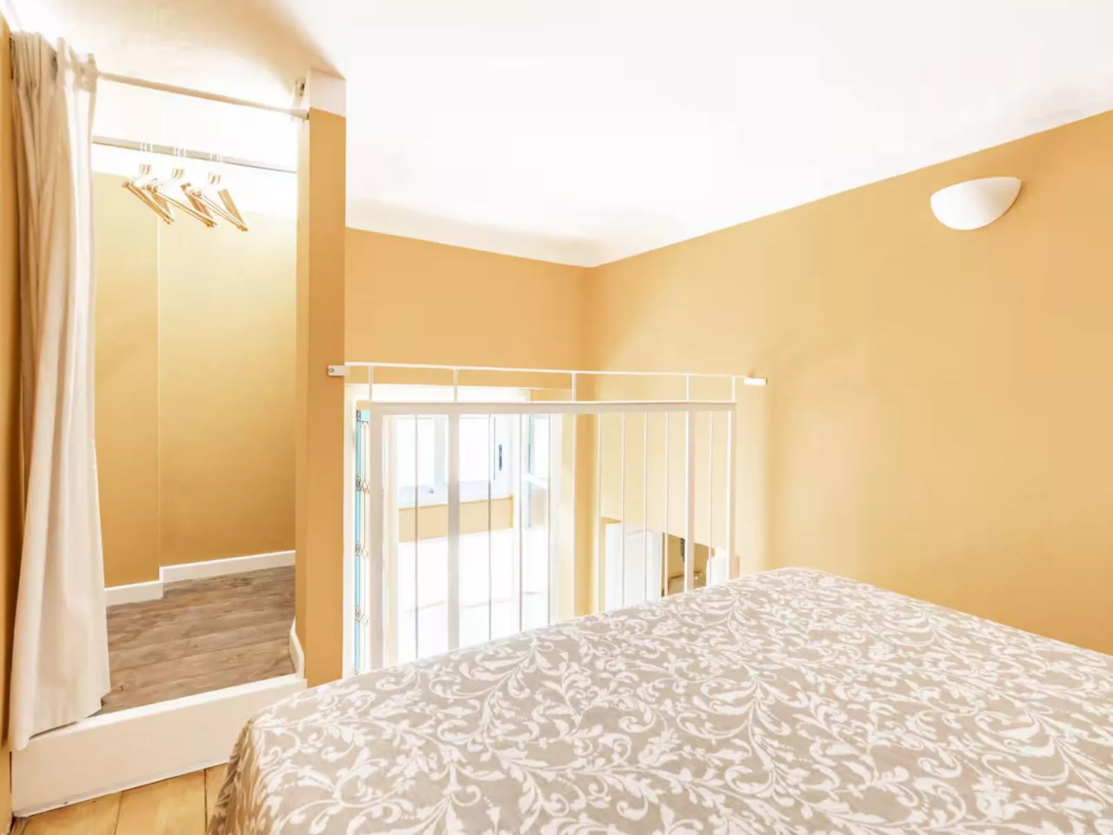 Carla B von Holiday World-Dedans