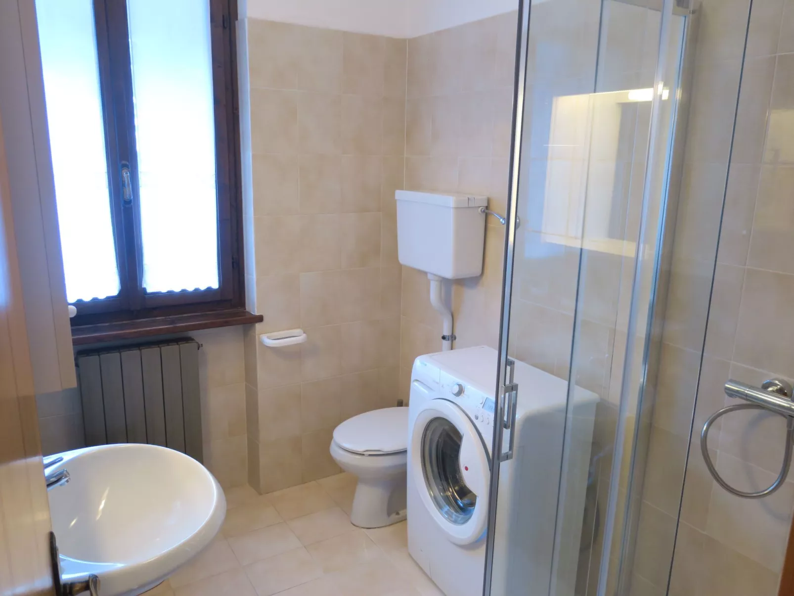 Wohnung mit Balkon mit Seeblick-Drinnen