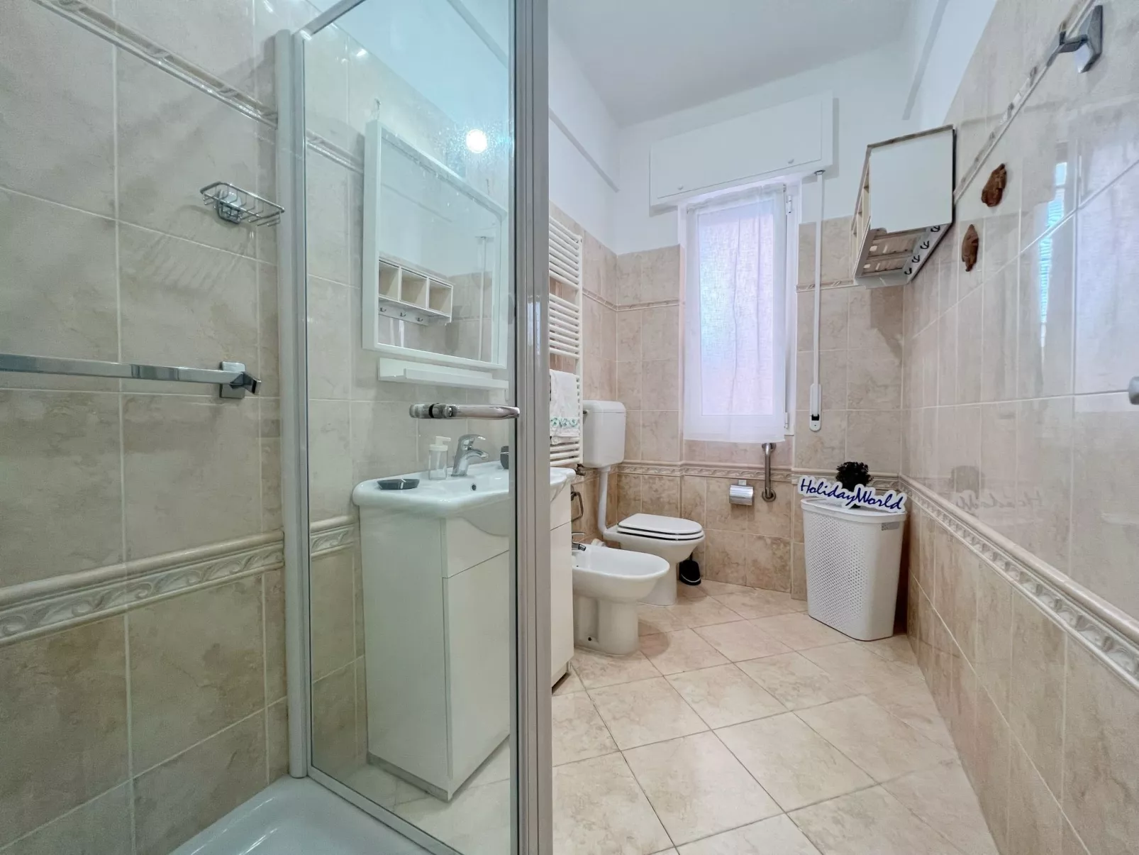 Für 6 Personen ca. 96 m&sup2; in Arenzano, Norditalien (Ligurien)-Inside