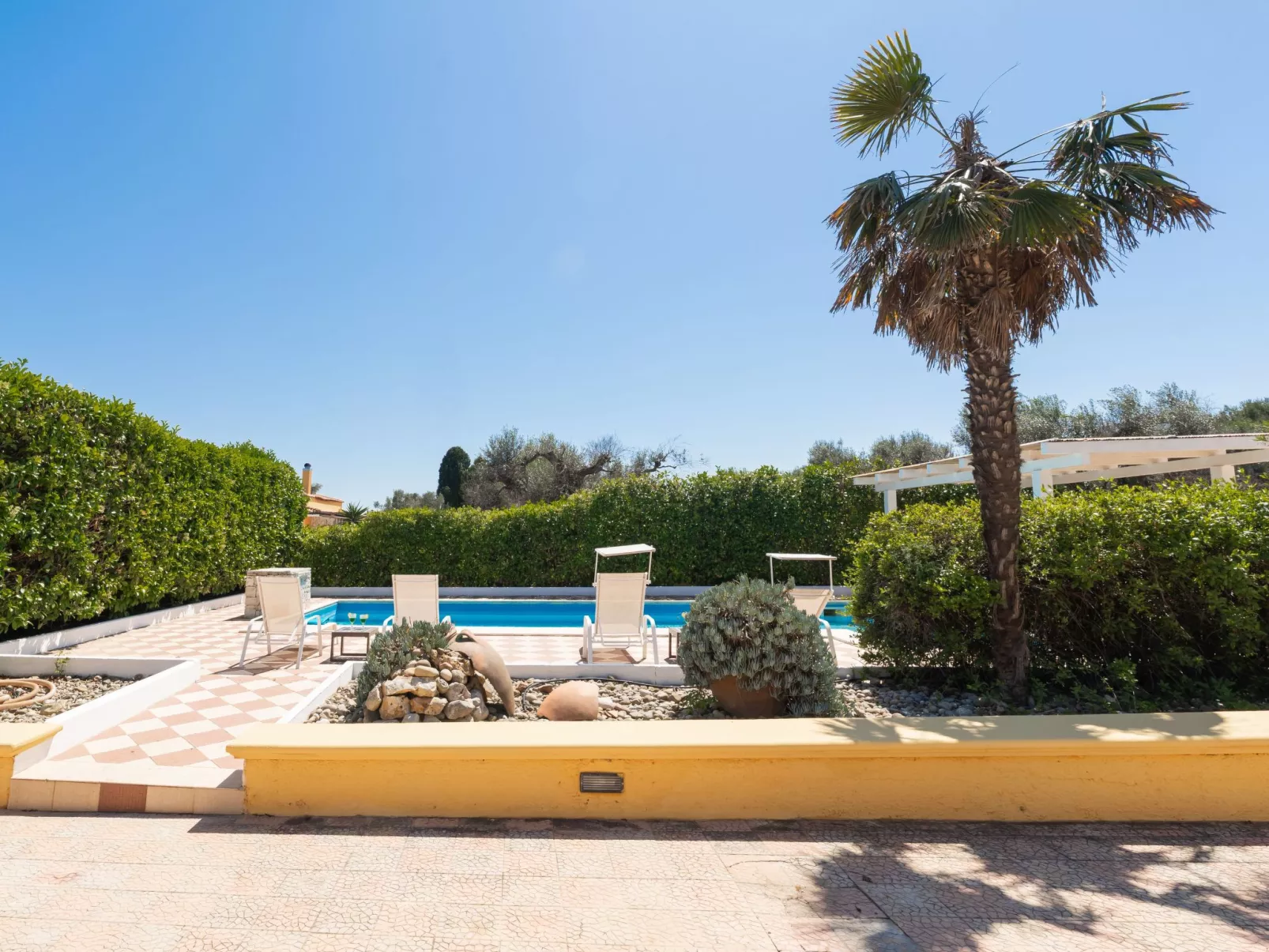 Villa Azzurra mit Pool - Draußen