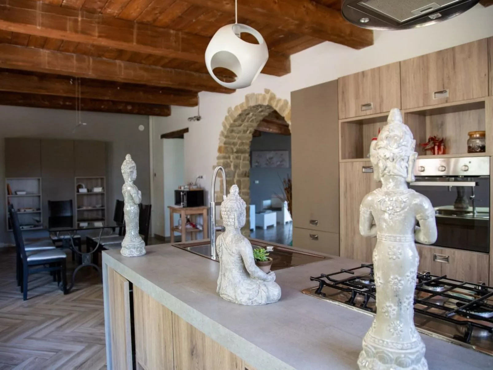 Villa mit privatem Pool in der Nähe des Dorfes-Drinnen