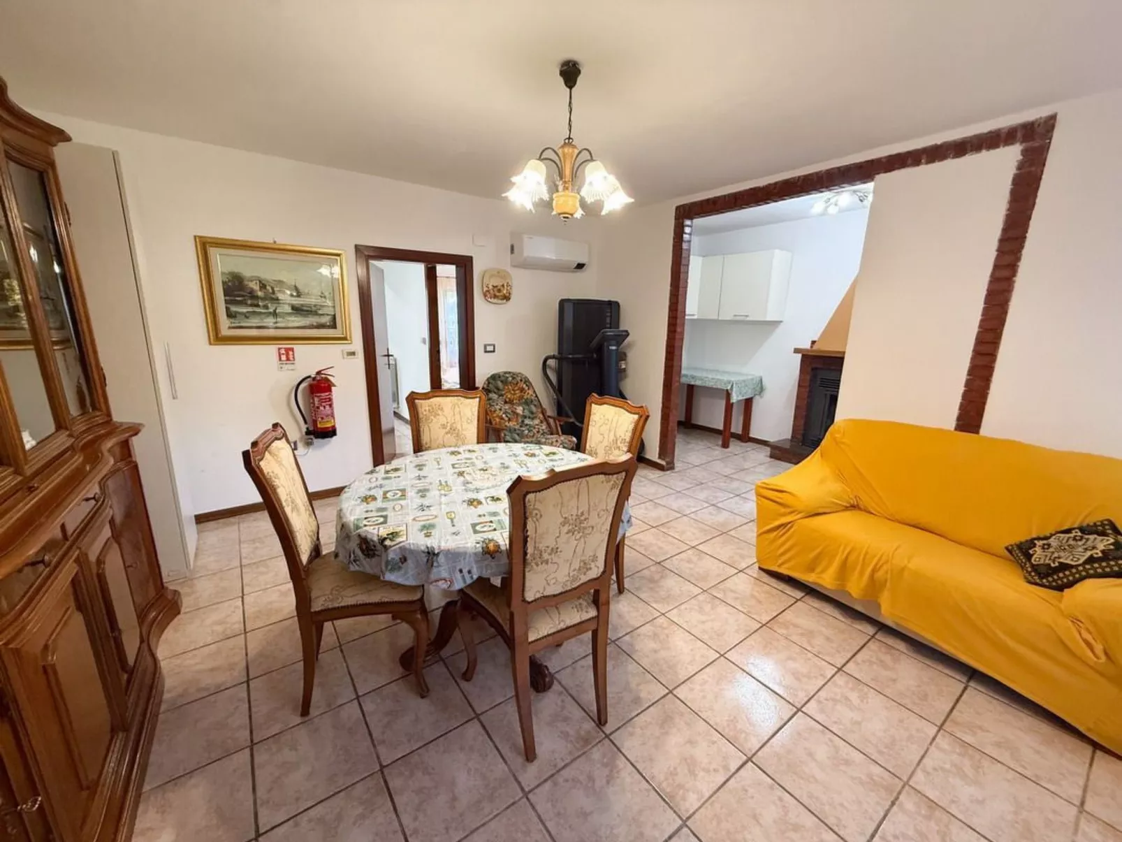 Ferienvilla mit privatem Pool und Whirlpool-Inside