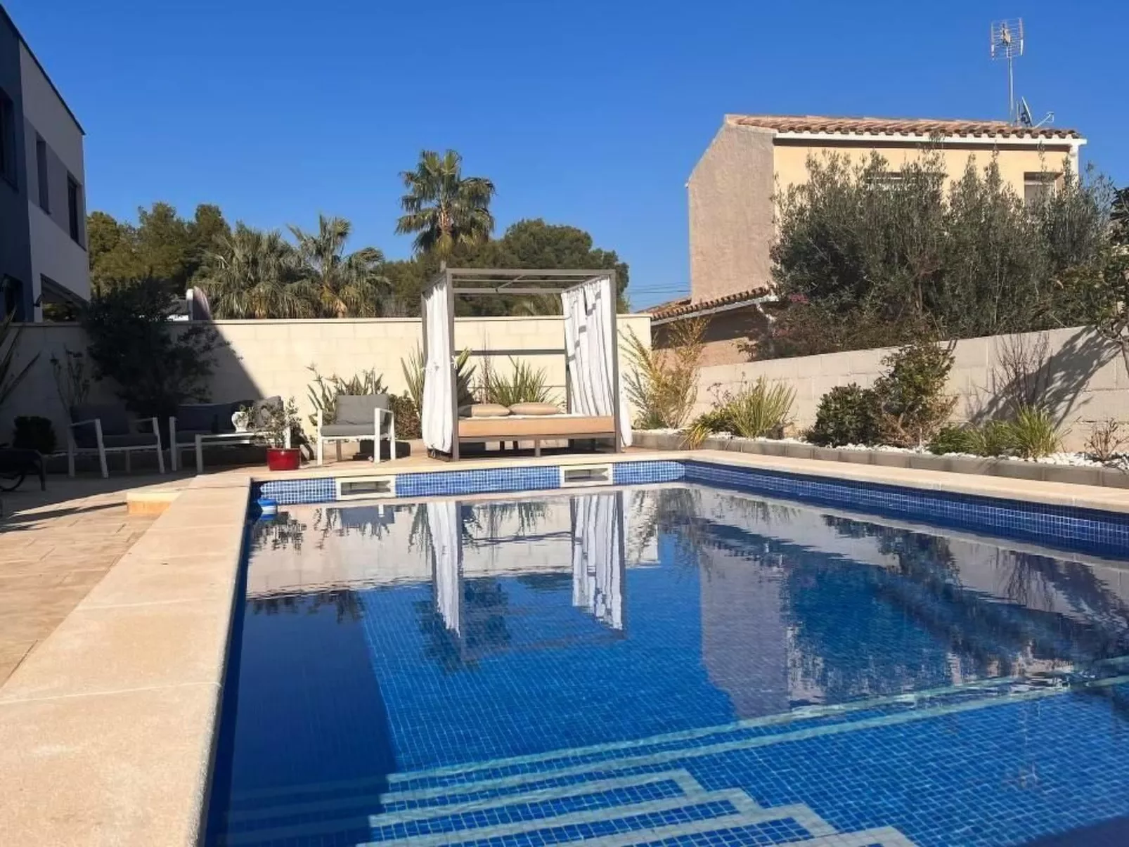 CASA TRES CALES-Outside